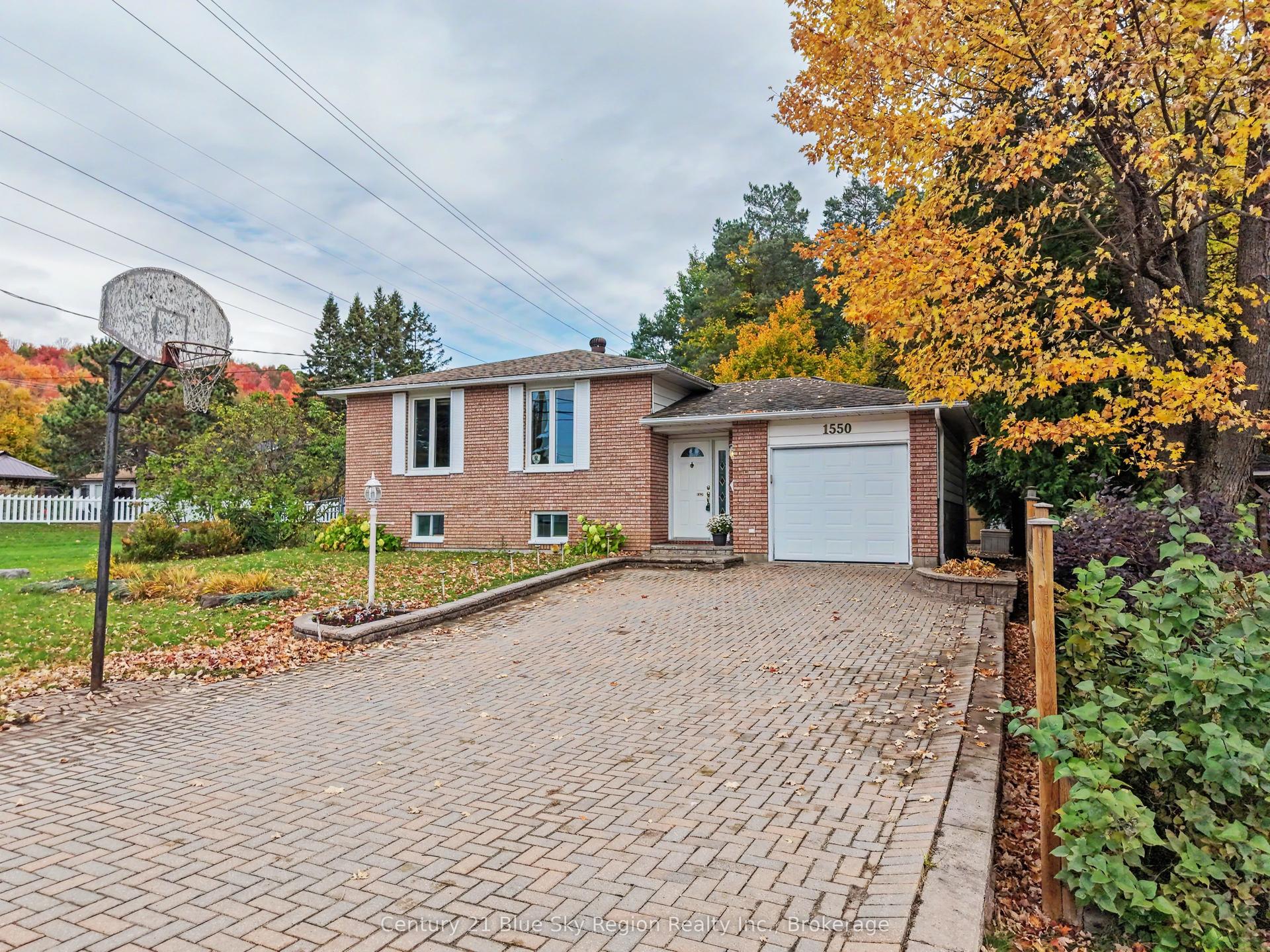 1550 Chapais Street, North Bay — Detached for sale, photo 1