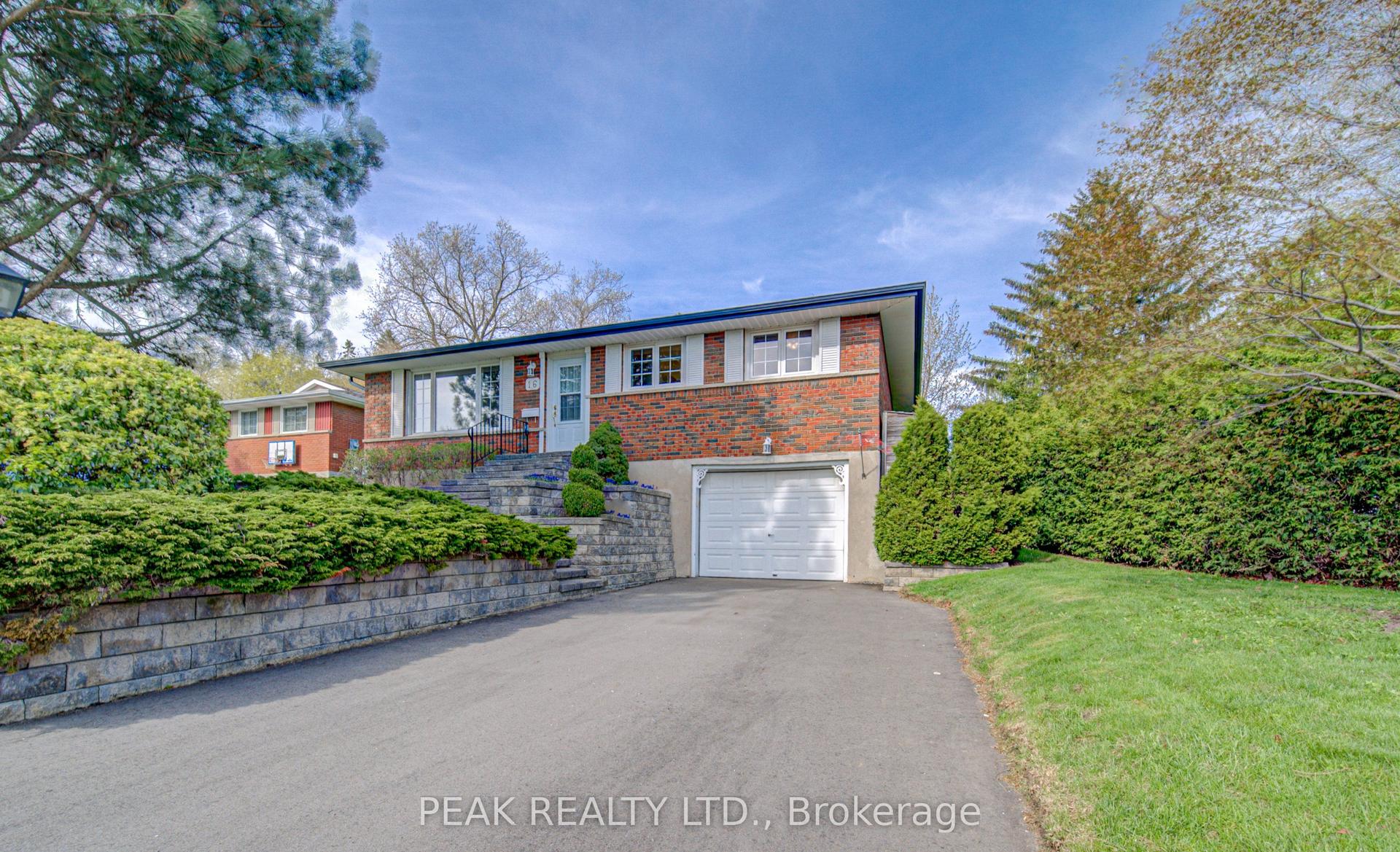 16 Centennial Crescent — photo 1