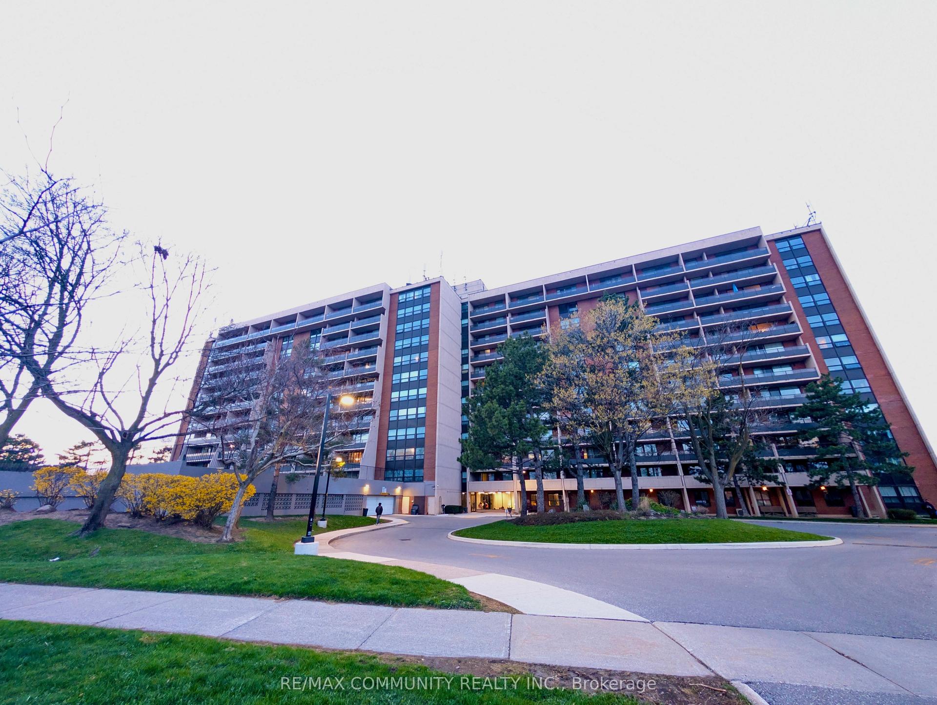 2929 Aquitaine Avenue S 705 #705 — photo 1