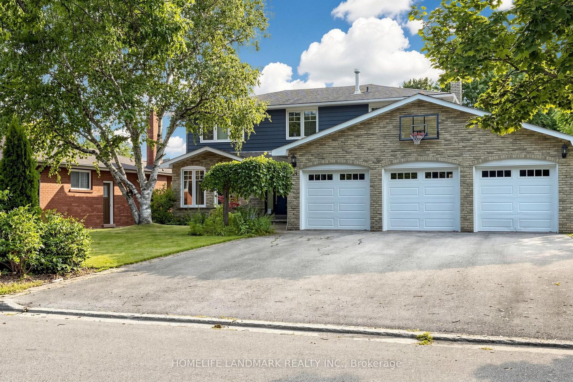 224 Valleyview Court, Oakville — Detached for sale, photo 1