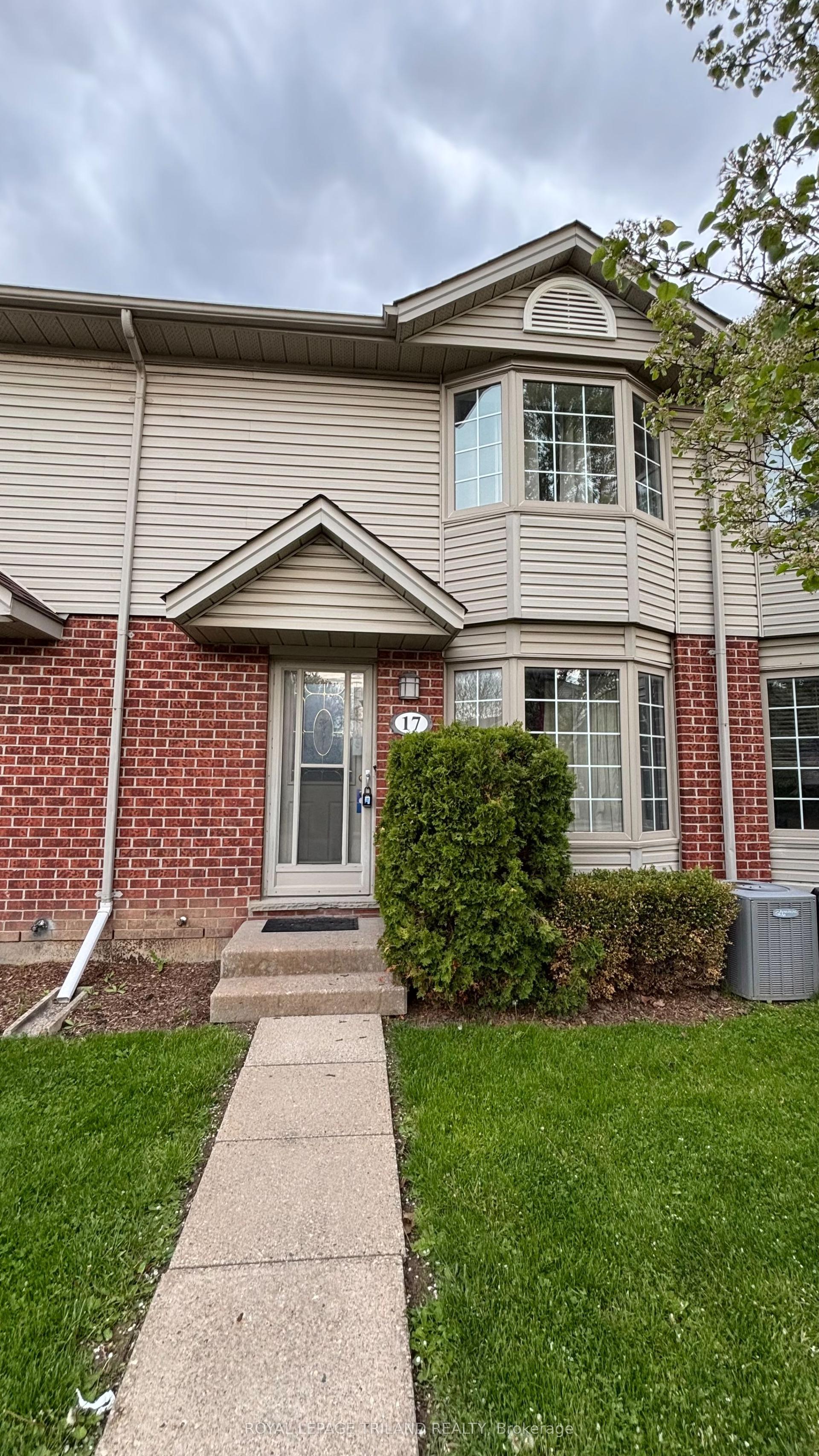 511 Admiral Drive 17 #17 — photo 1