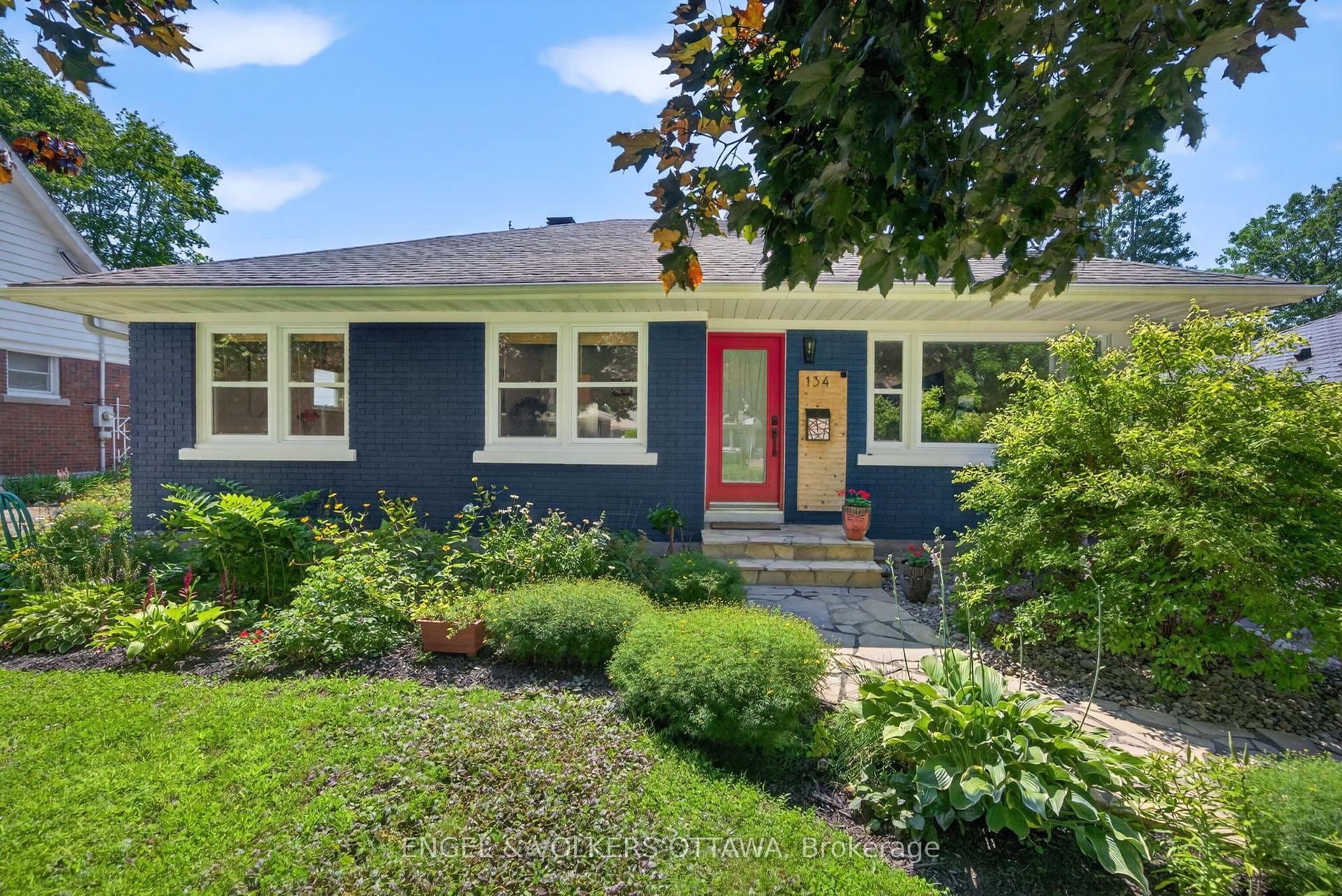 134 Rachael Avenue, Alta Vista and Area — Detached for sale, photo 1
