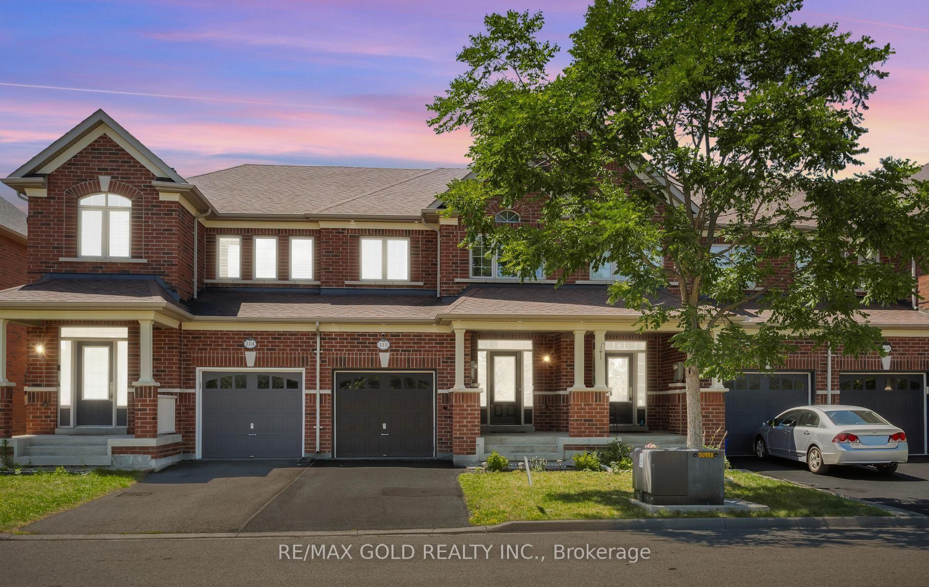112 Hanson Crescent, Milton — Townhouse for lease, photo 1