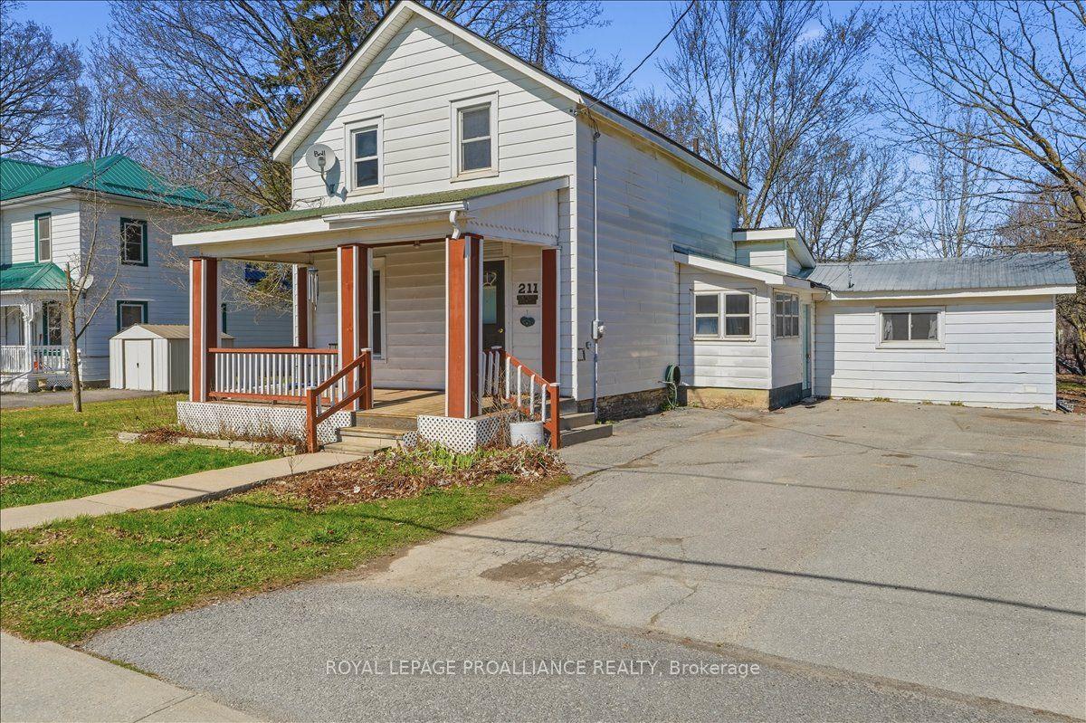 211 Colborne Street — photo 1