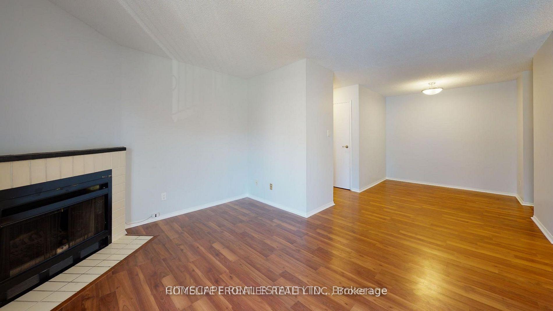 1450 Glen Abbey Gate 922 #922 — photo 1