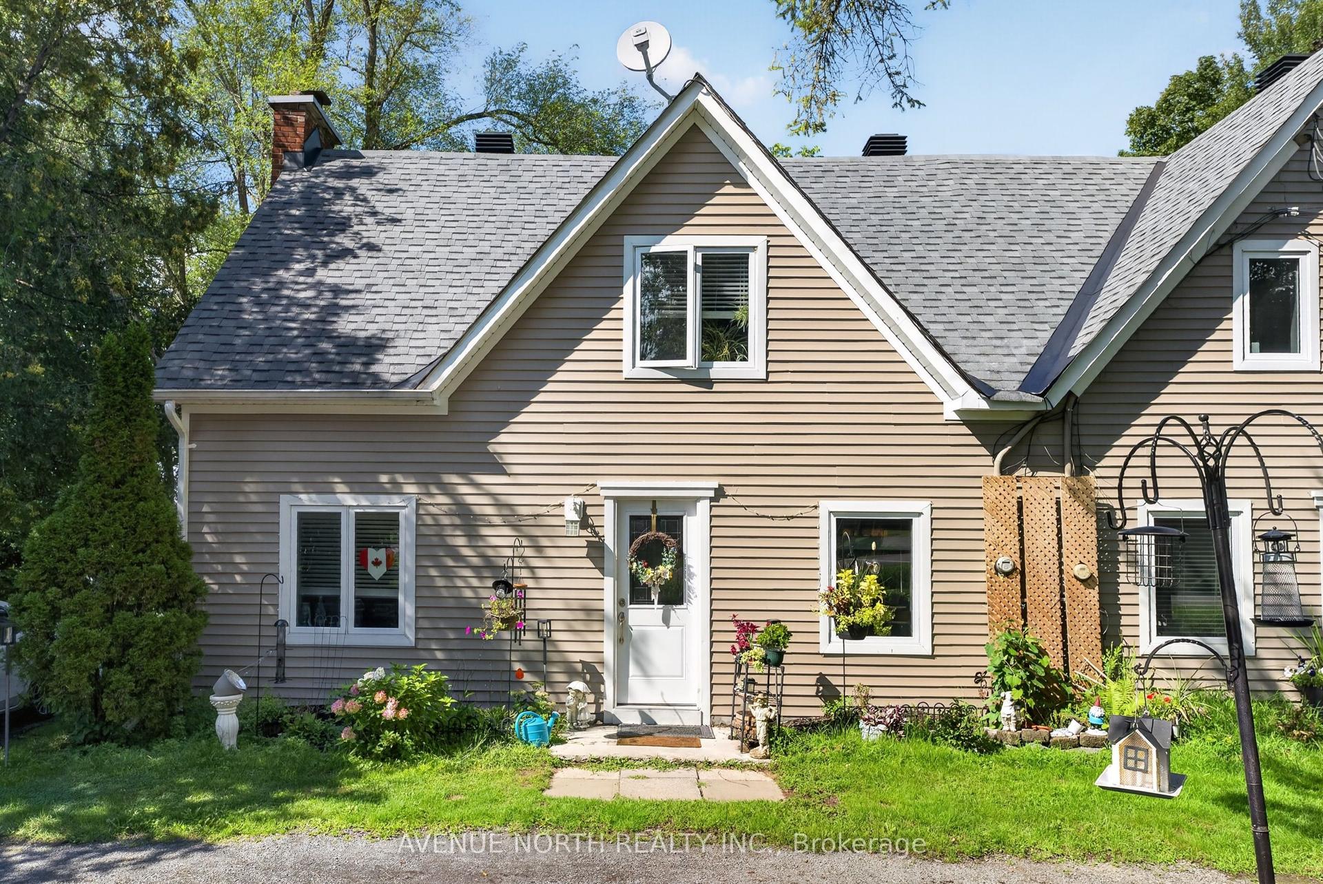 2941 Old Montreal Road, Orleans - Cumberland and Area — Semi-Detached for sale, photo 1