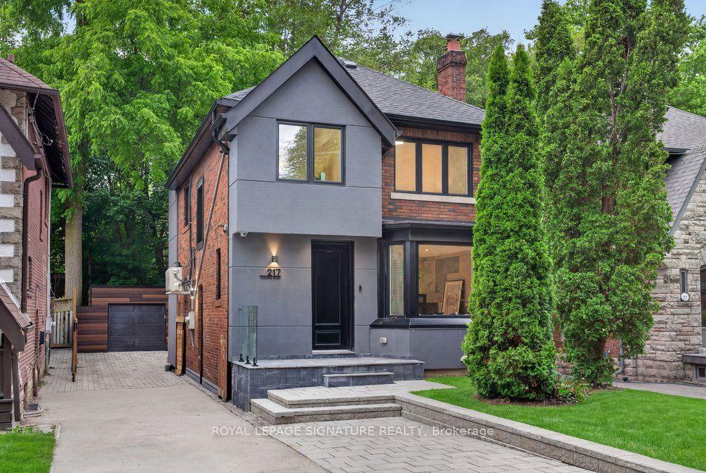 217 Chaplin Crescent, Toronto — Detached for sale, photo 1