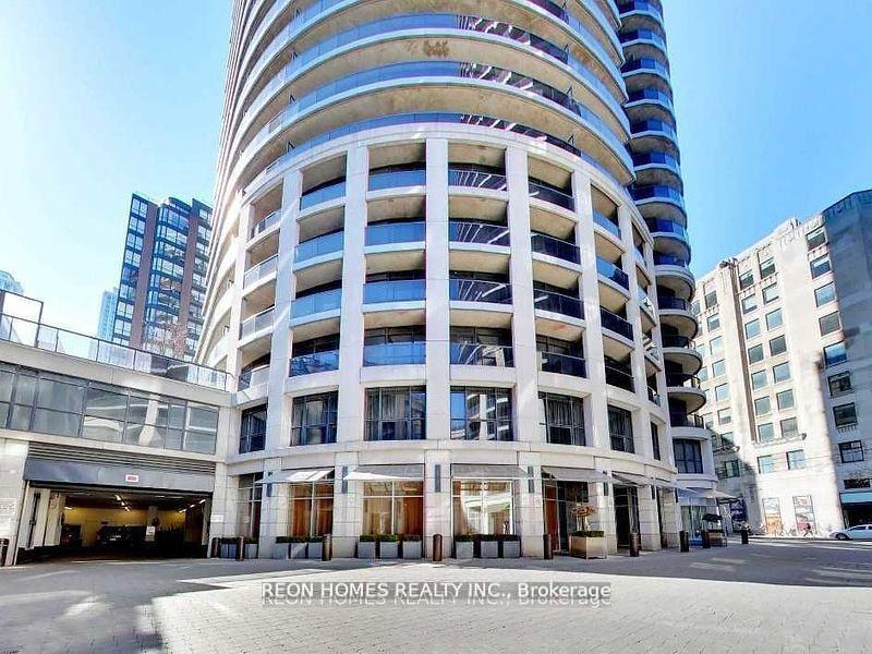 21 Carlton Street 1402 #1402 — photo 1