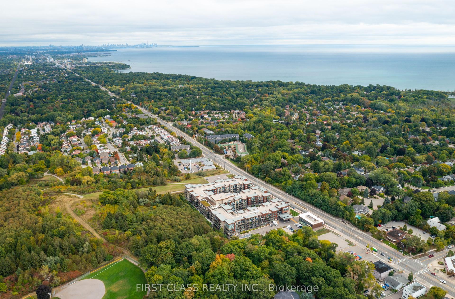 1575 Lakeshore Road W 159 #159 — photo 1