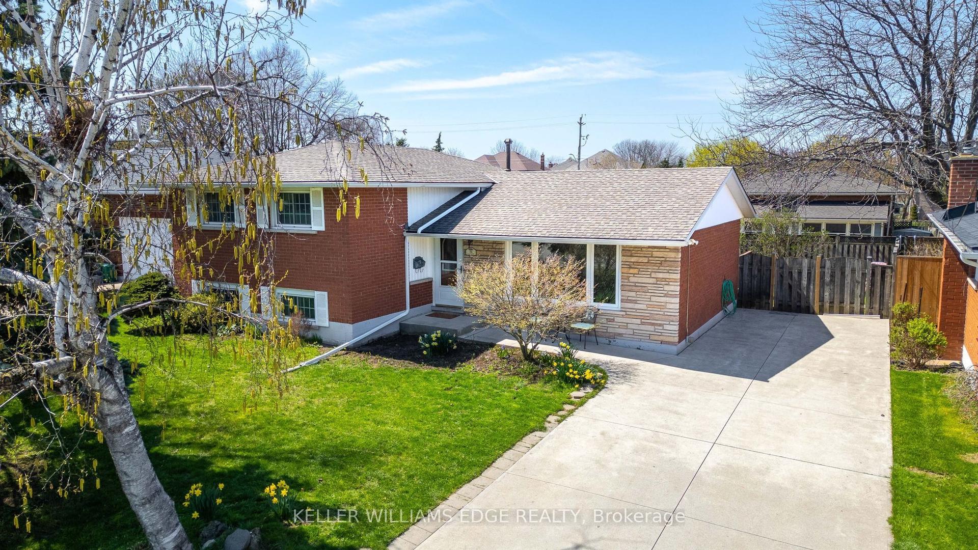 156 Lakeside Drive — photo 1