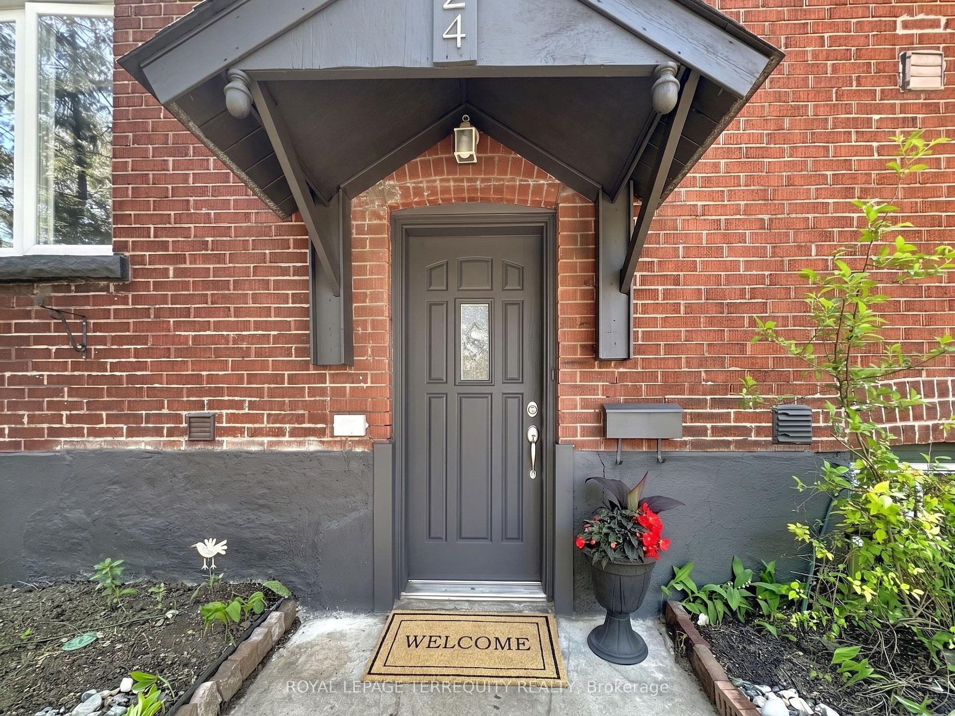 57 Queensdale Avenue — photo 1