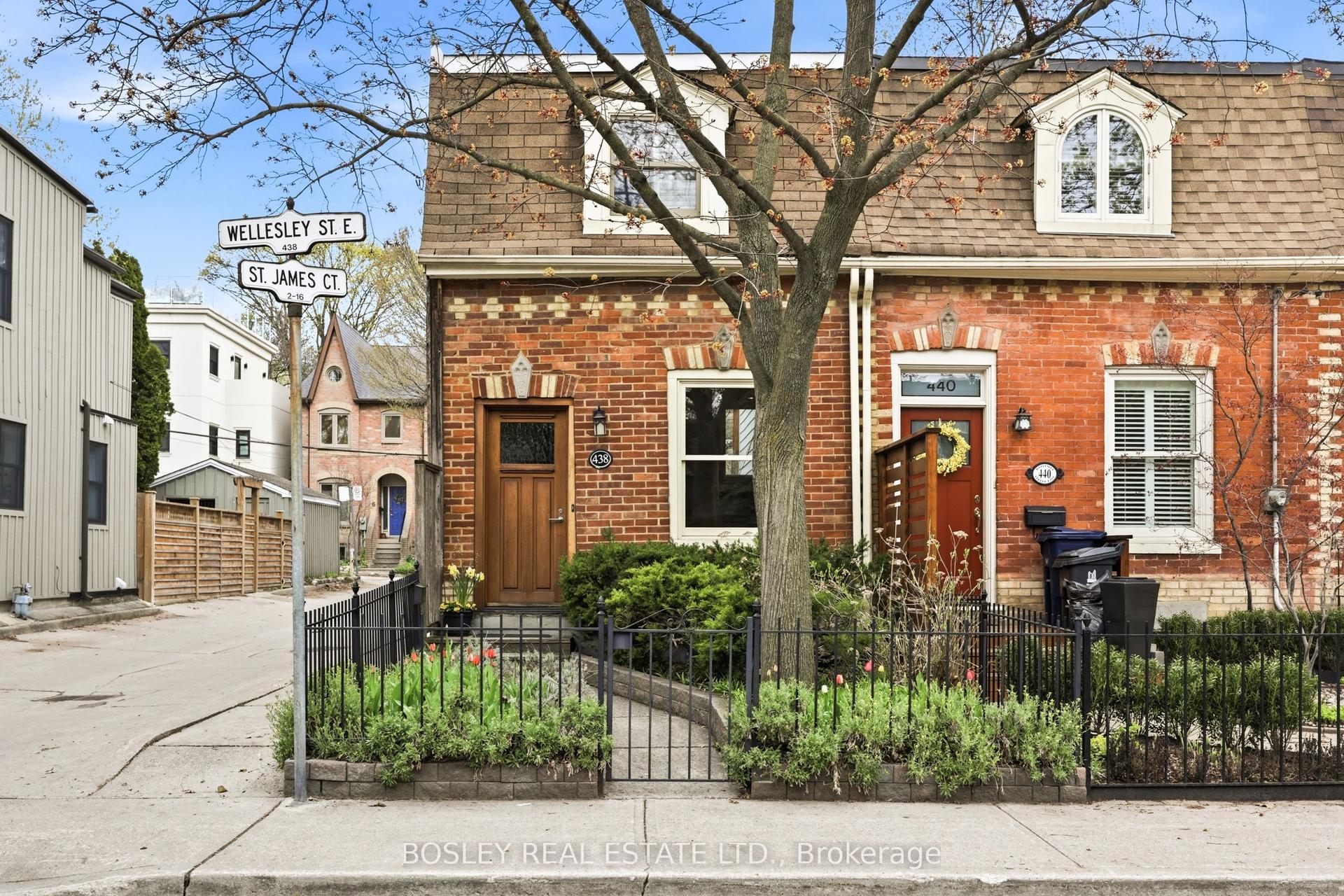 438 Wellesley Street E — photo 1