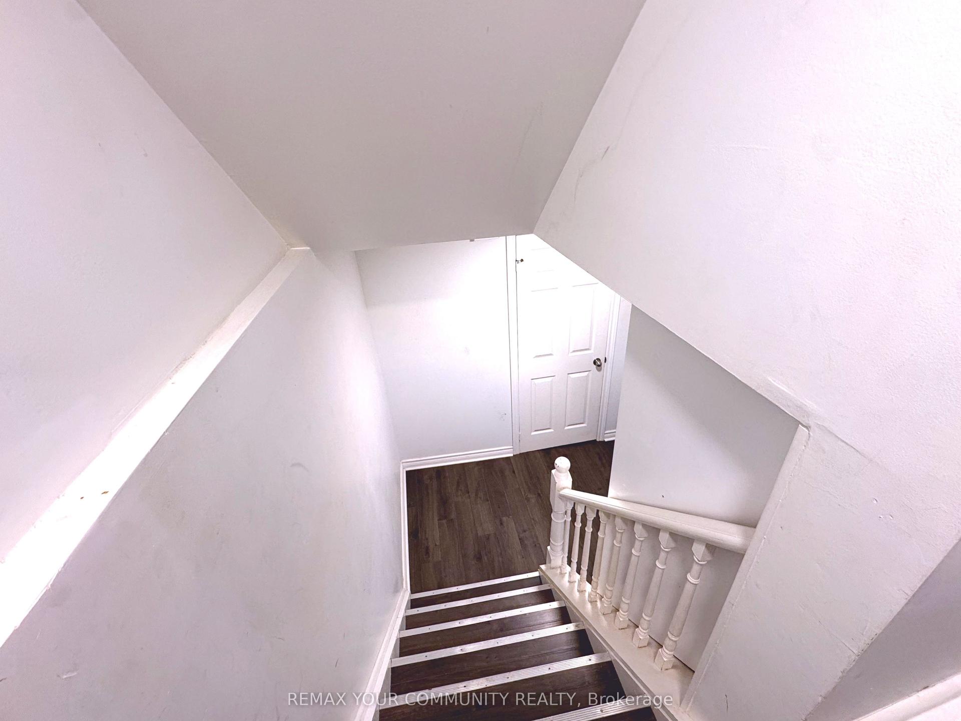 1564 Marshcourt Drive Lower #Lower — photo 1