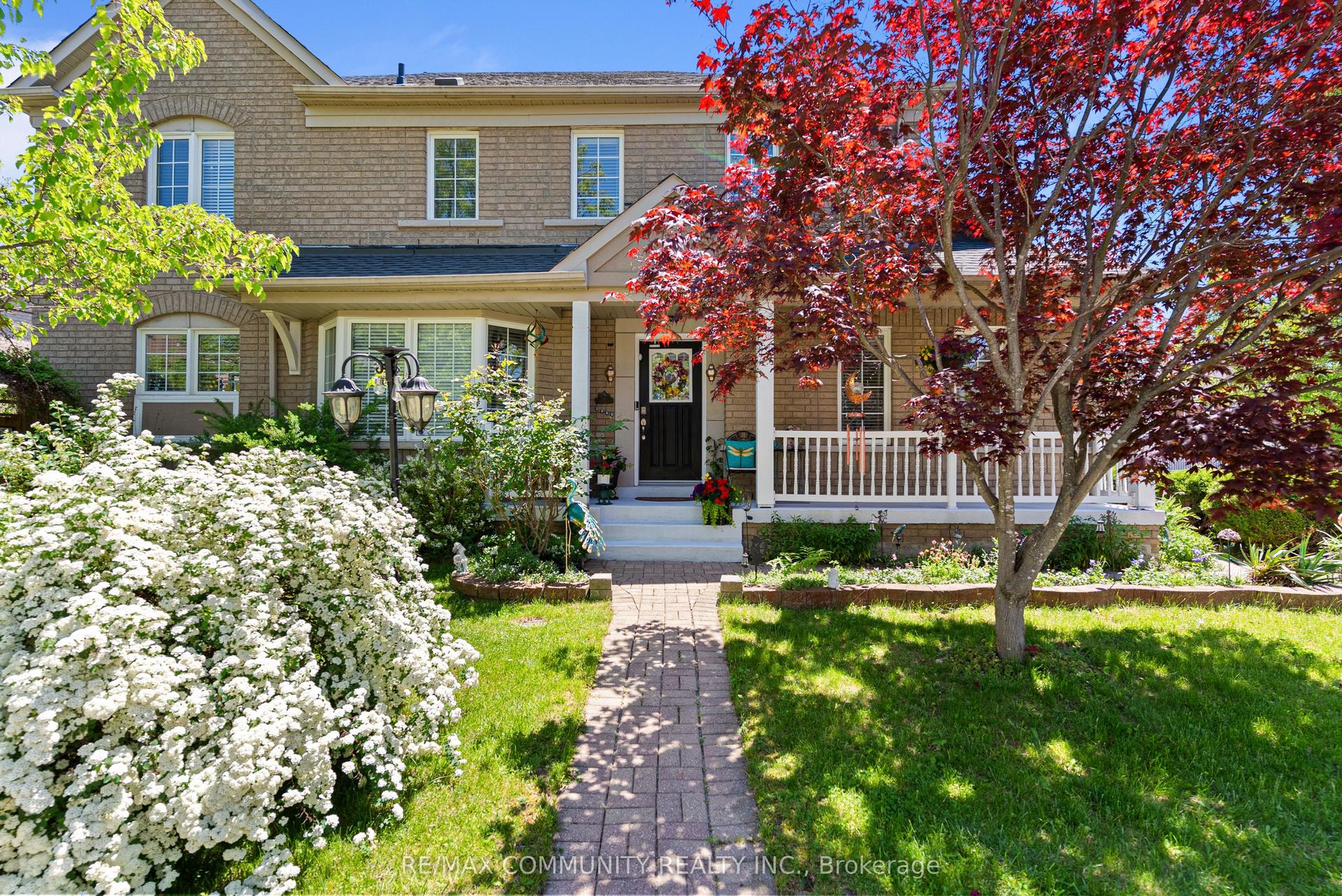 86 Armitage Crescent — photo 1