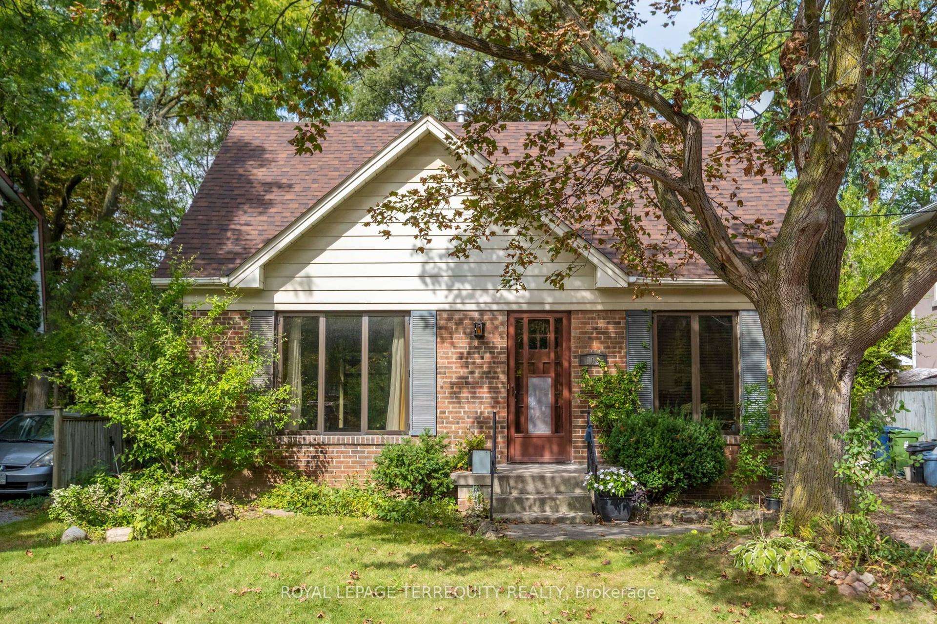 102 Anndale Drive, Toronto — Detached for sale, photo 1