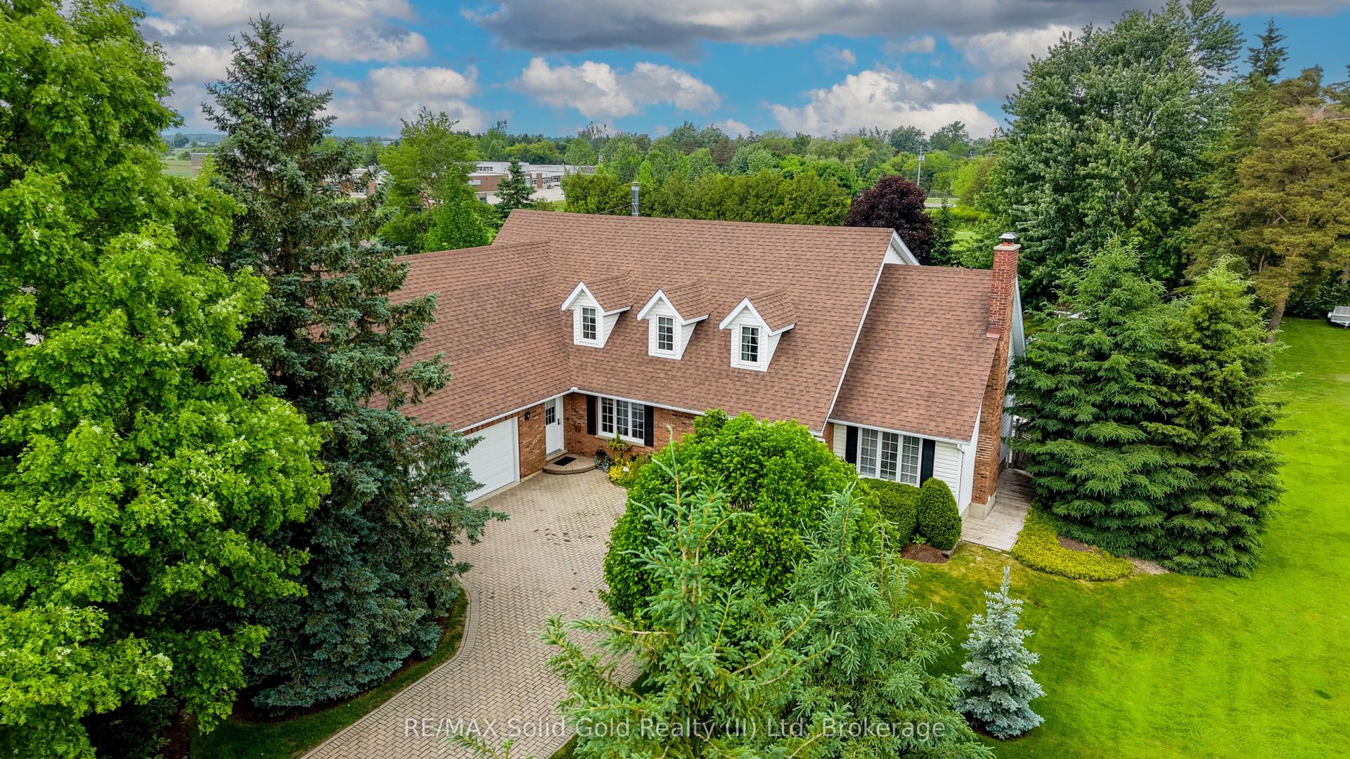 11 Lorraine Drive — photo 1