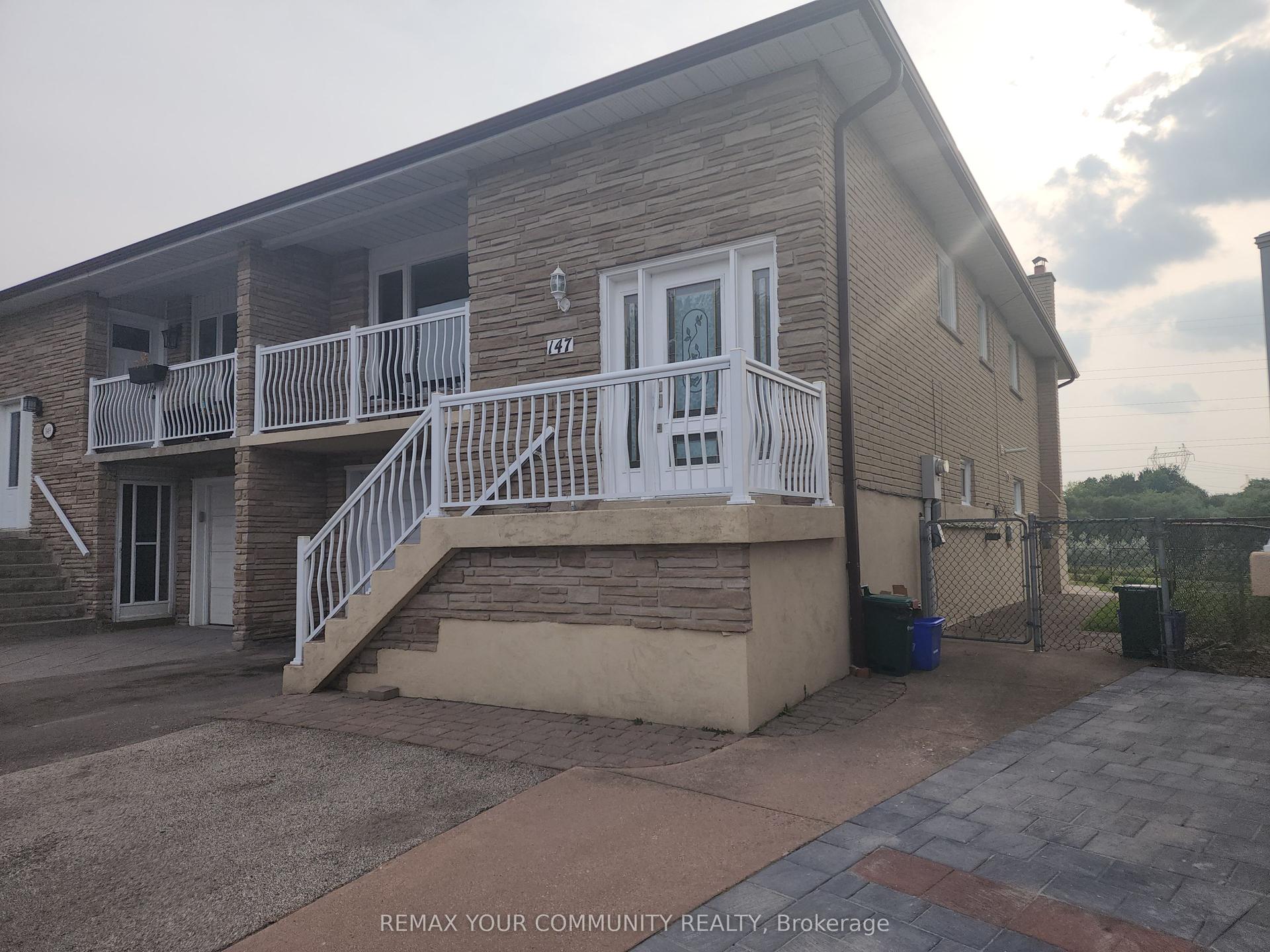 147 Albany Drive Main #Main, Vaughan — Semi-Detached for lease, photo 1