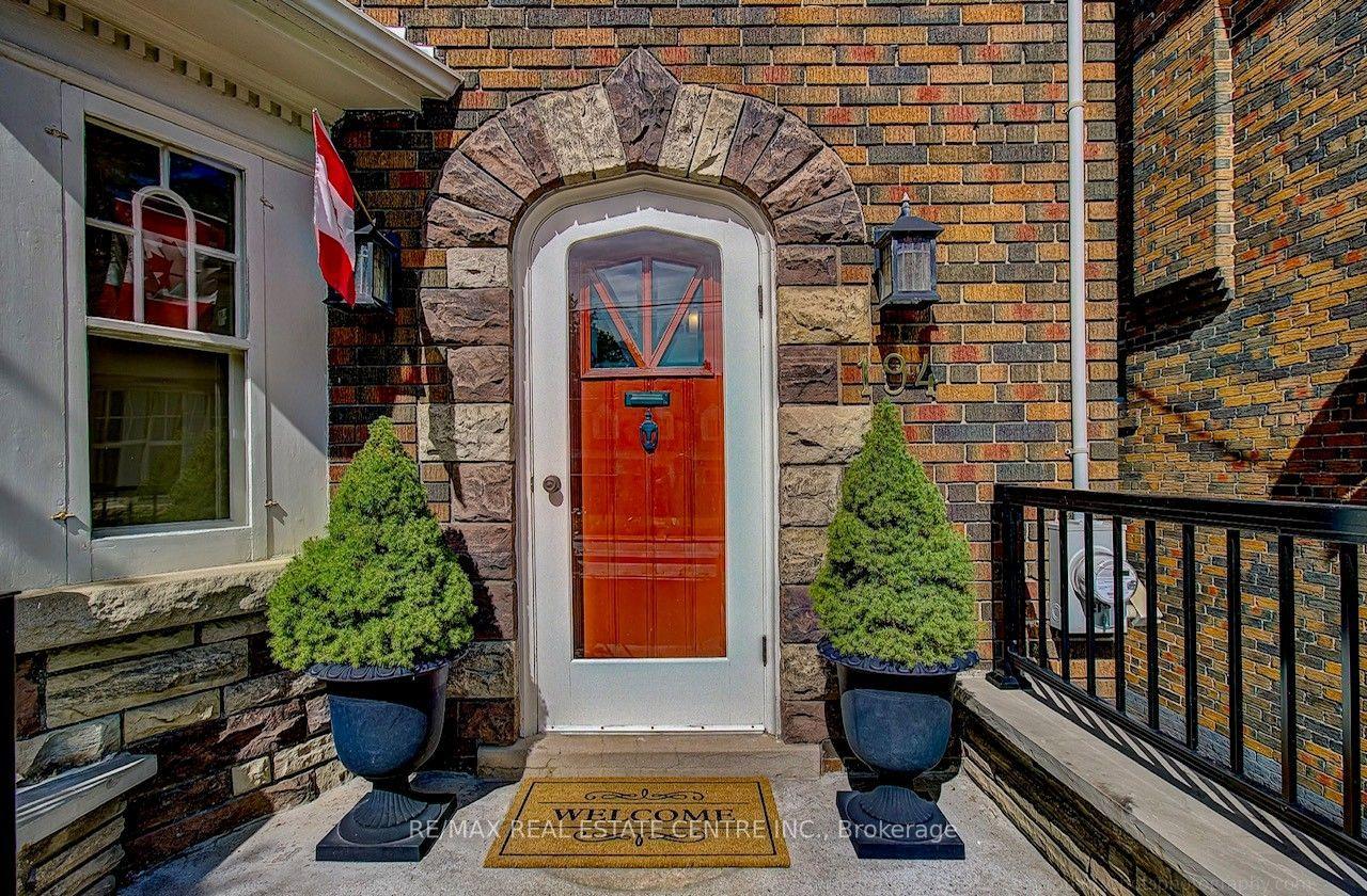 194 Lawrence Avenue E, Toronto — Detached for sale, photo 1