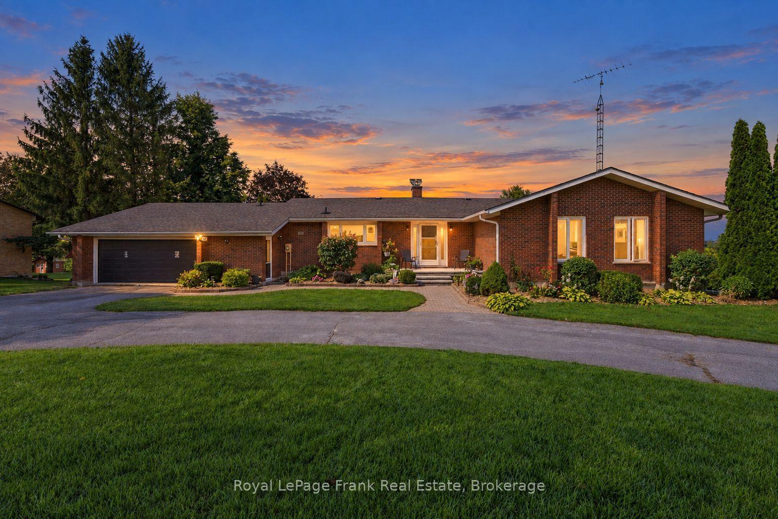61 Bluewater Avenue, Kawartha Lakes — Detached for sale, photo 1