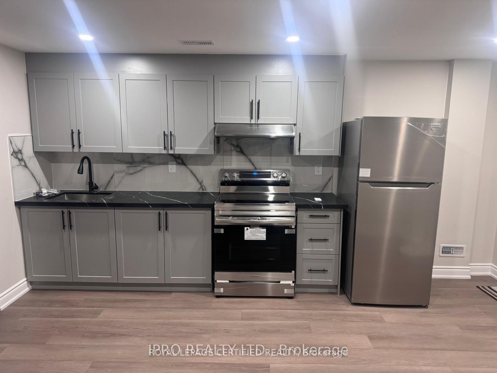 40 Beachville Circle, Brampton — Townhouse for lease, photo 1