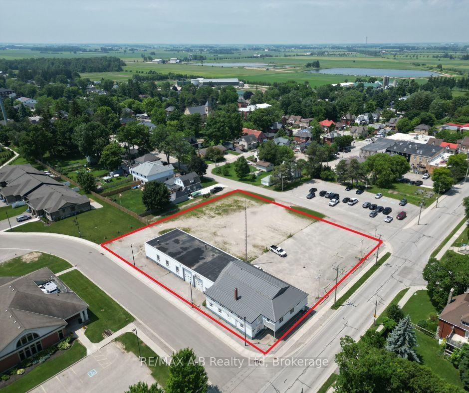 15 MILL Street E — photo 1