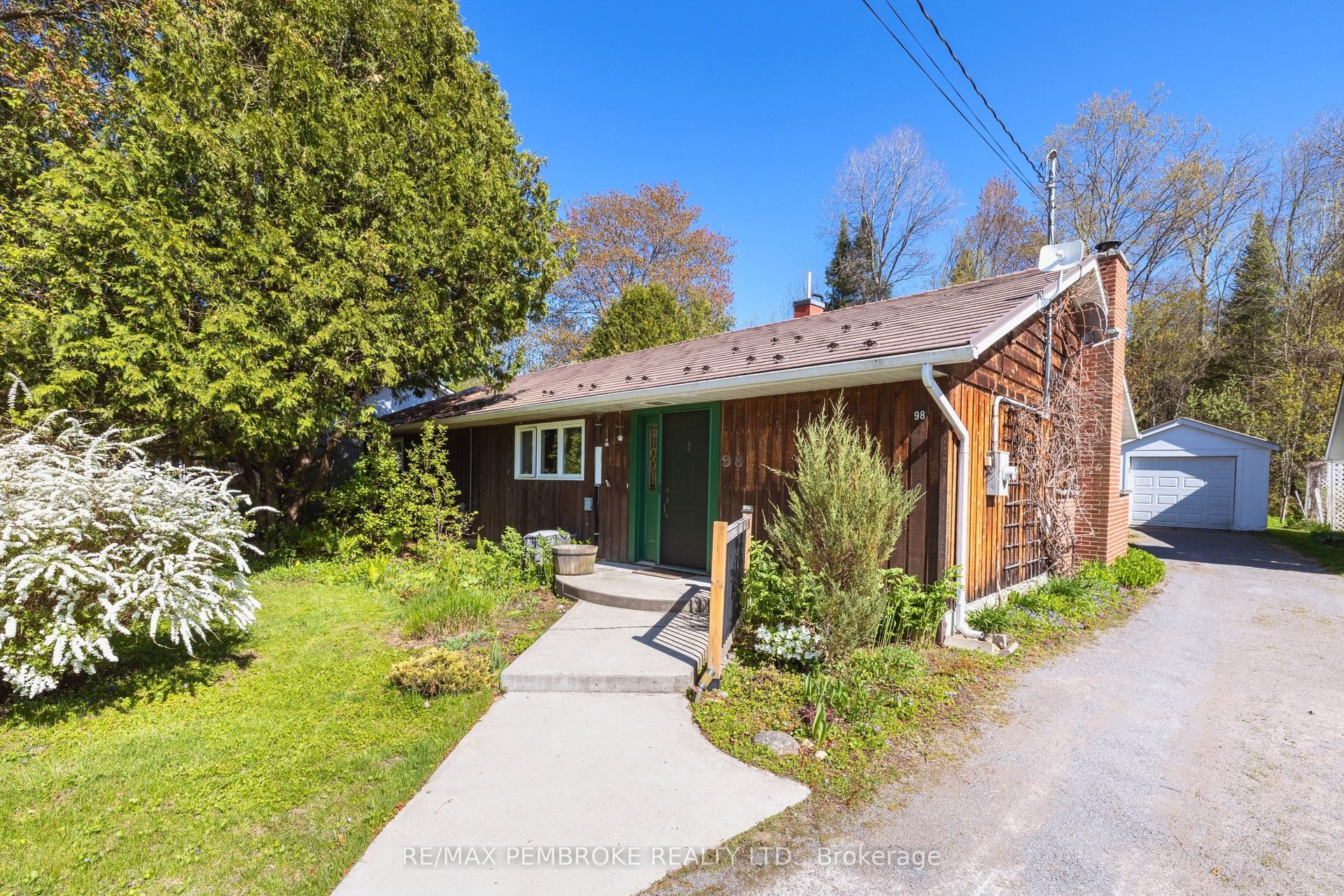 98 Glendale Avenue — photo 1