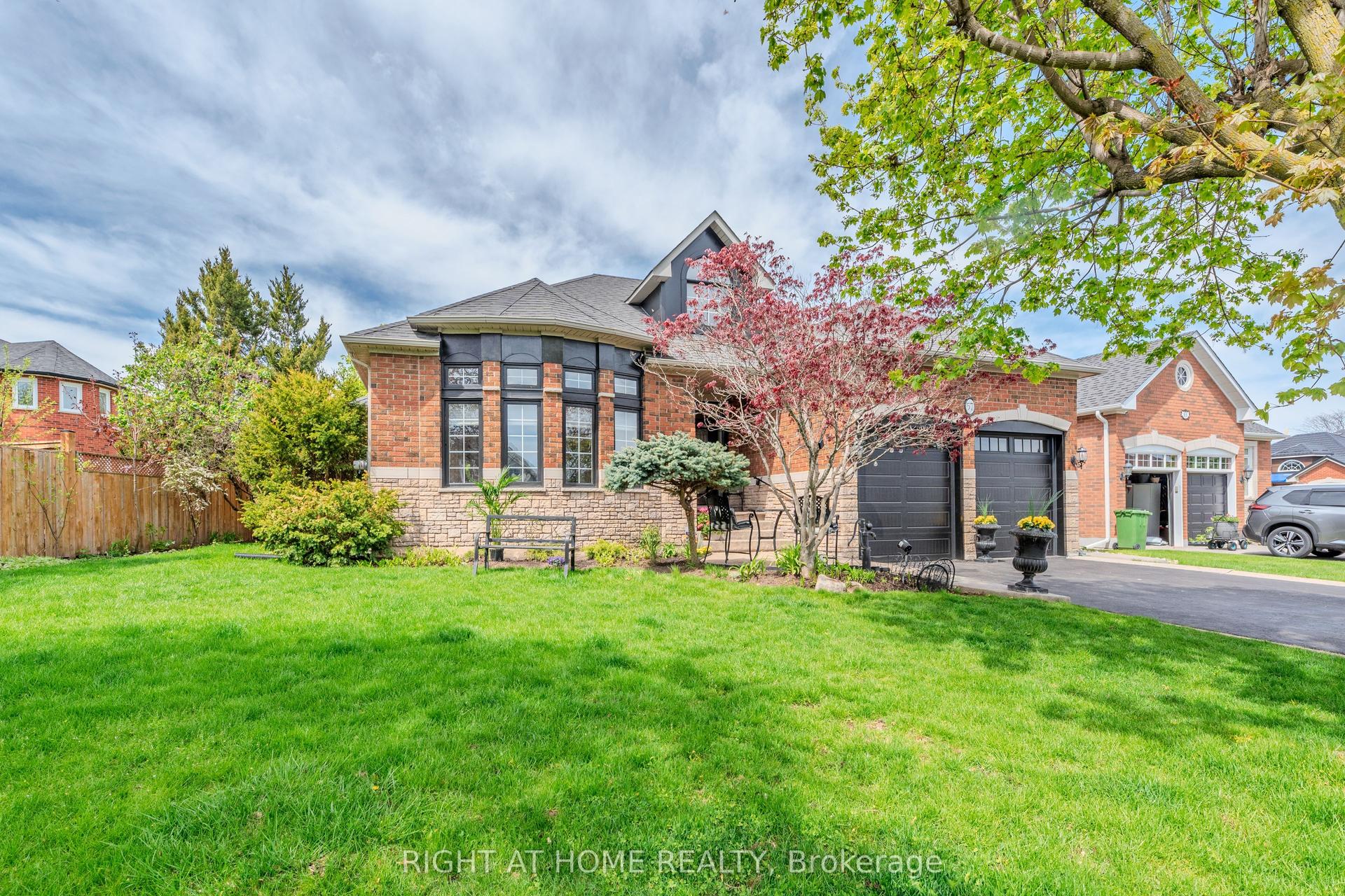 57 Kirkwood Crescent — photo 1