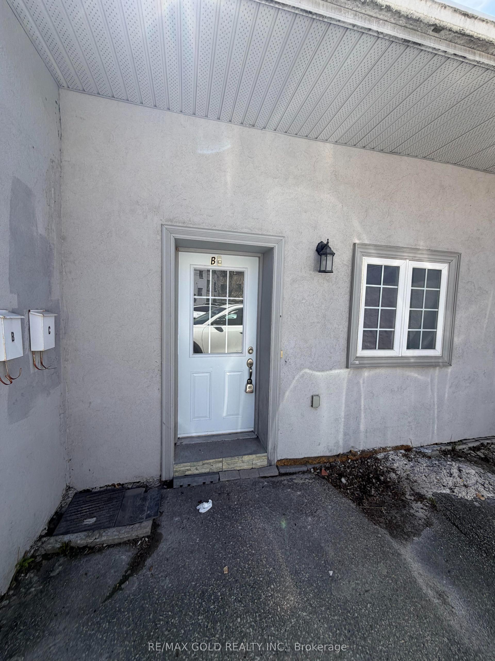 150 KENWOOD Avenue B #B — photo 1