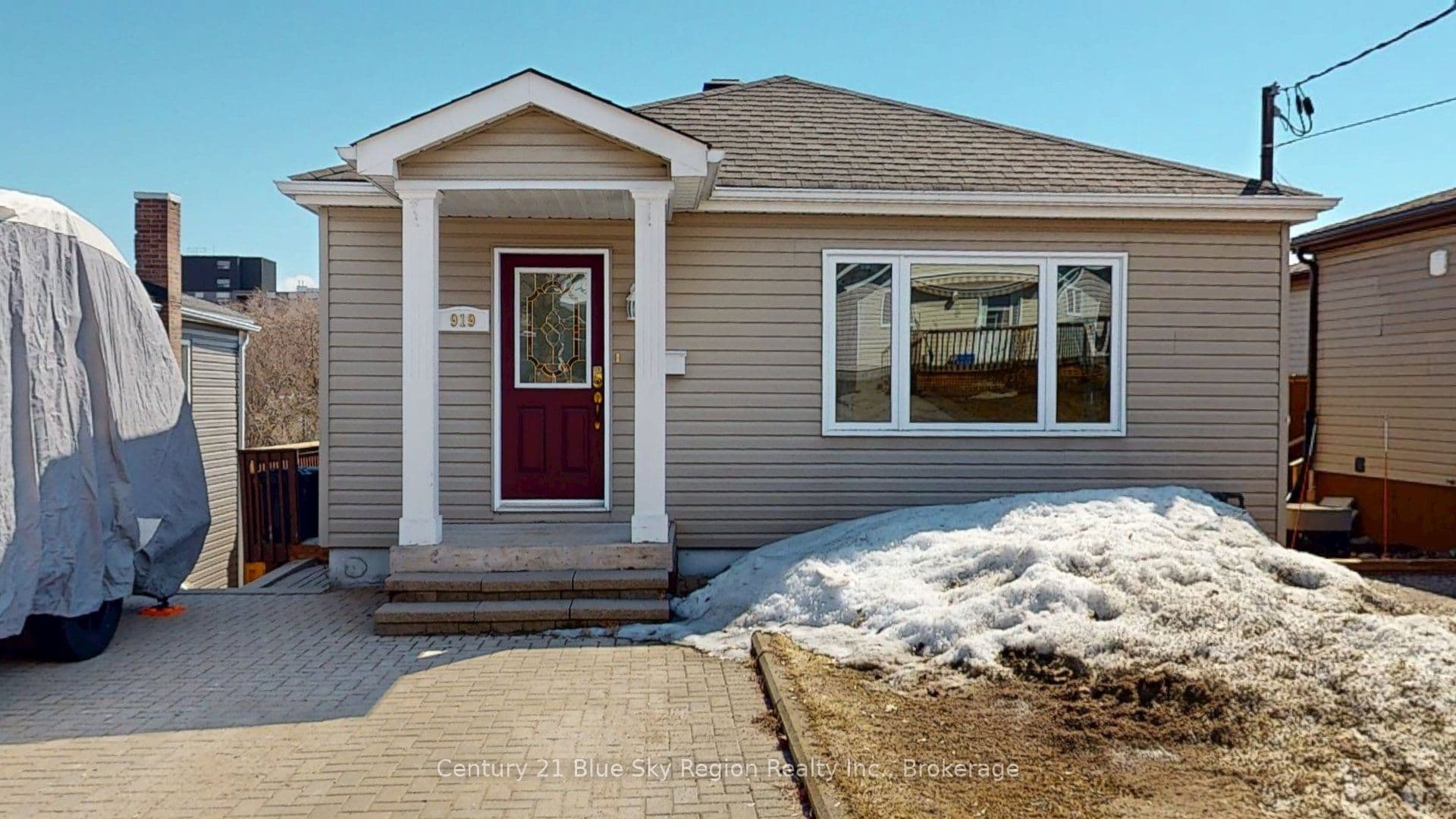 919 Eva Street — photo 1