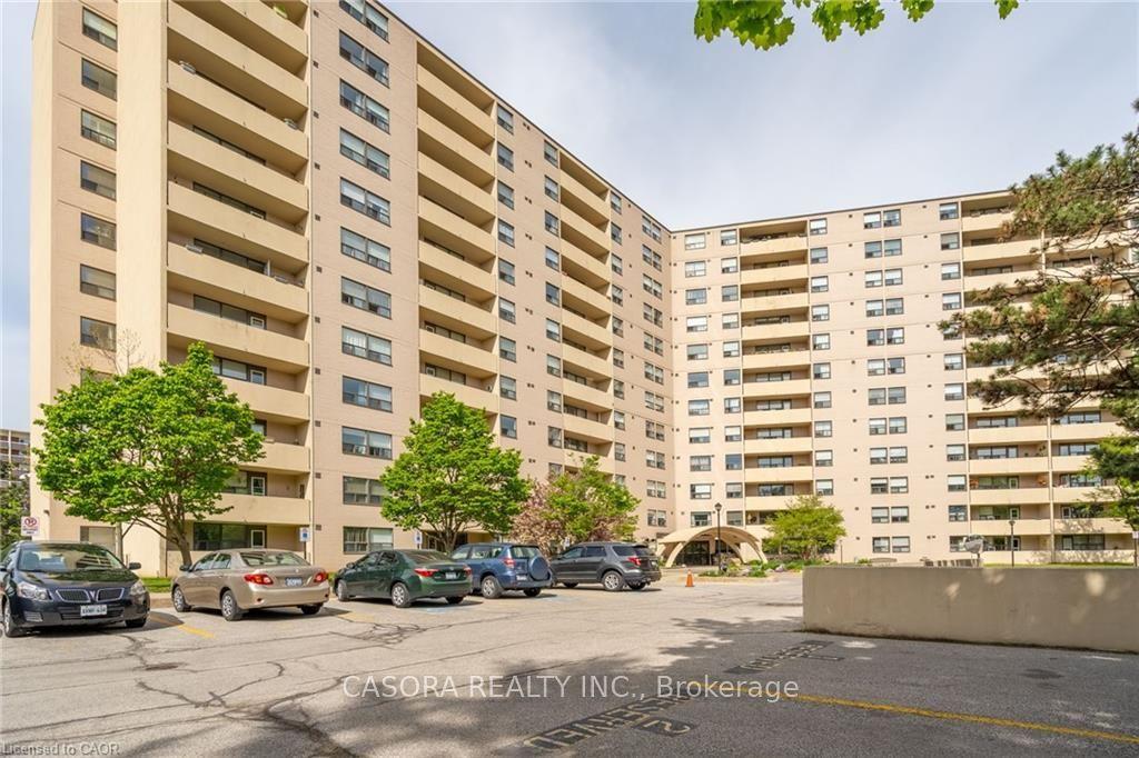 700 DYNES Road 811 #811, Burlington — Condo for lease, photo 1