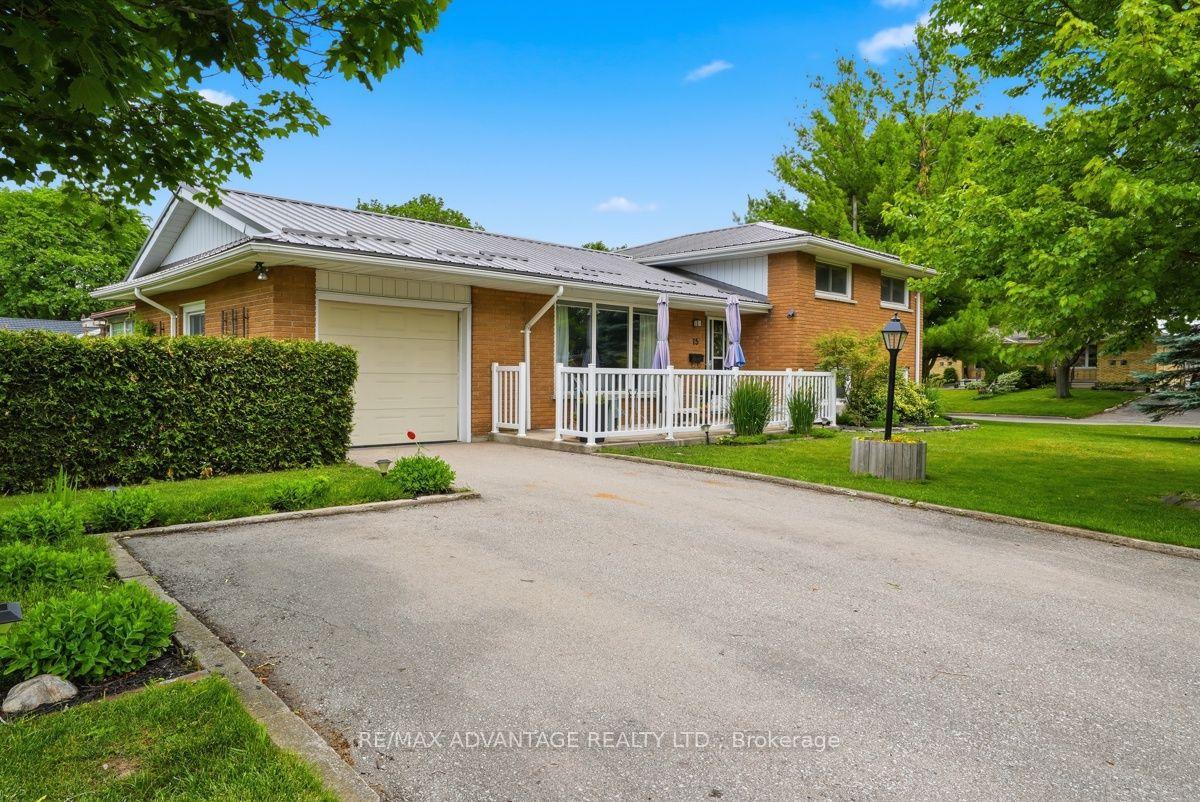 15 North Almond Place, London South — Detached for sale, photo 1
