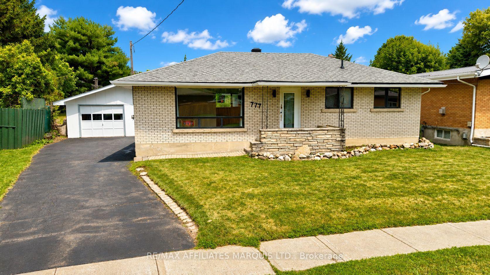 777 Sandfield Crescent, Cornwall — Detached for sale, photo 1