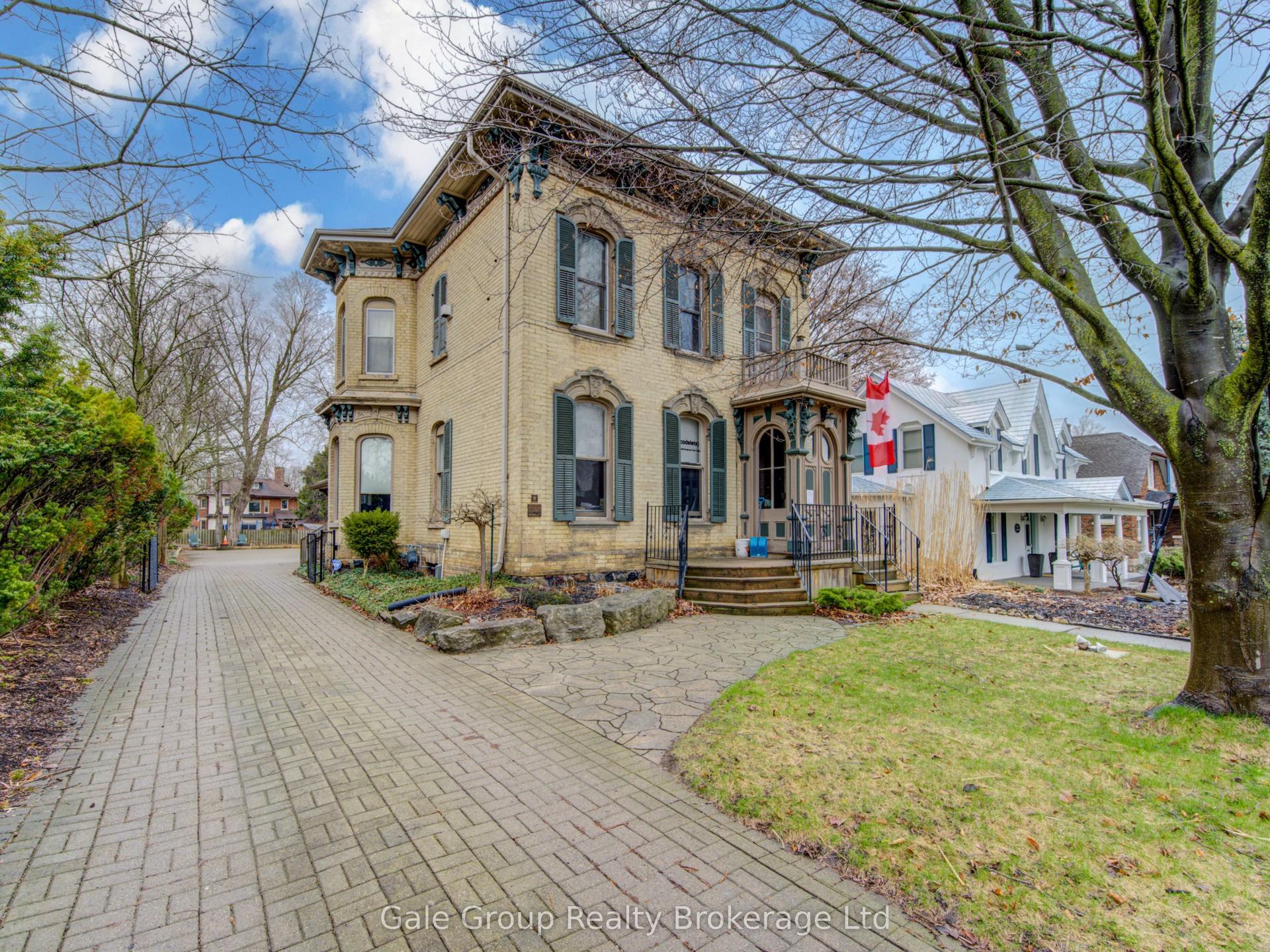 77 Light Street — photo 1