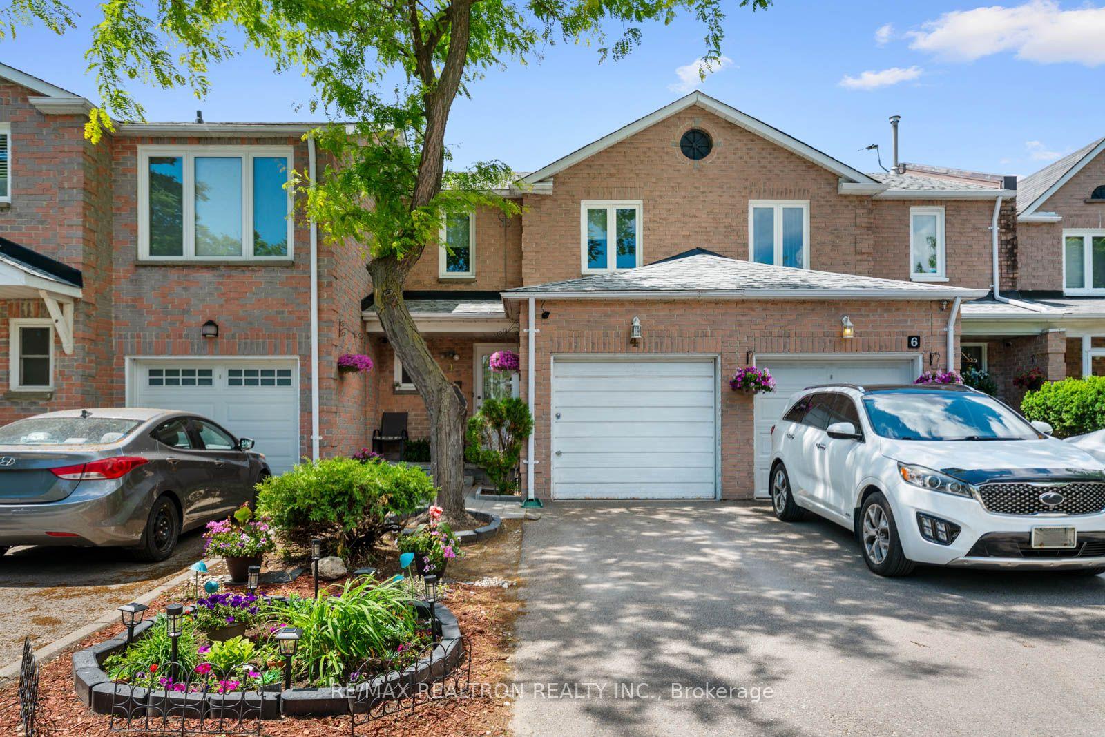4 Sunshine Drive — photo 1