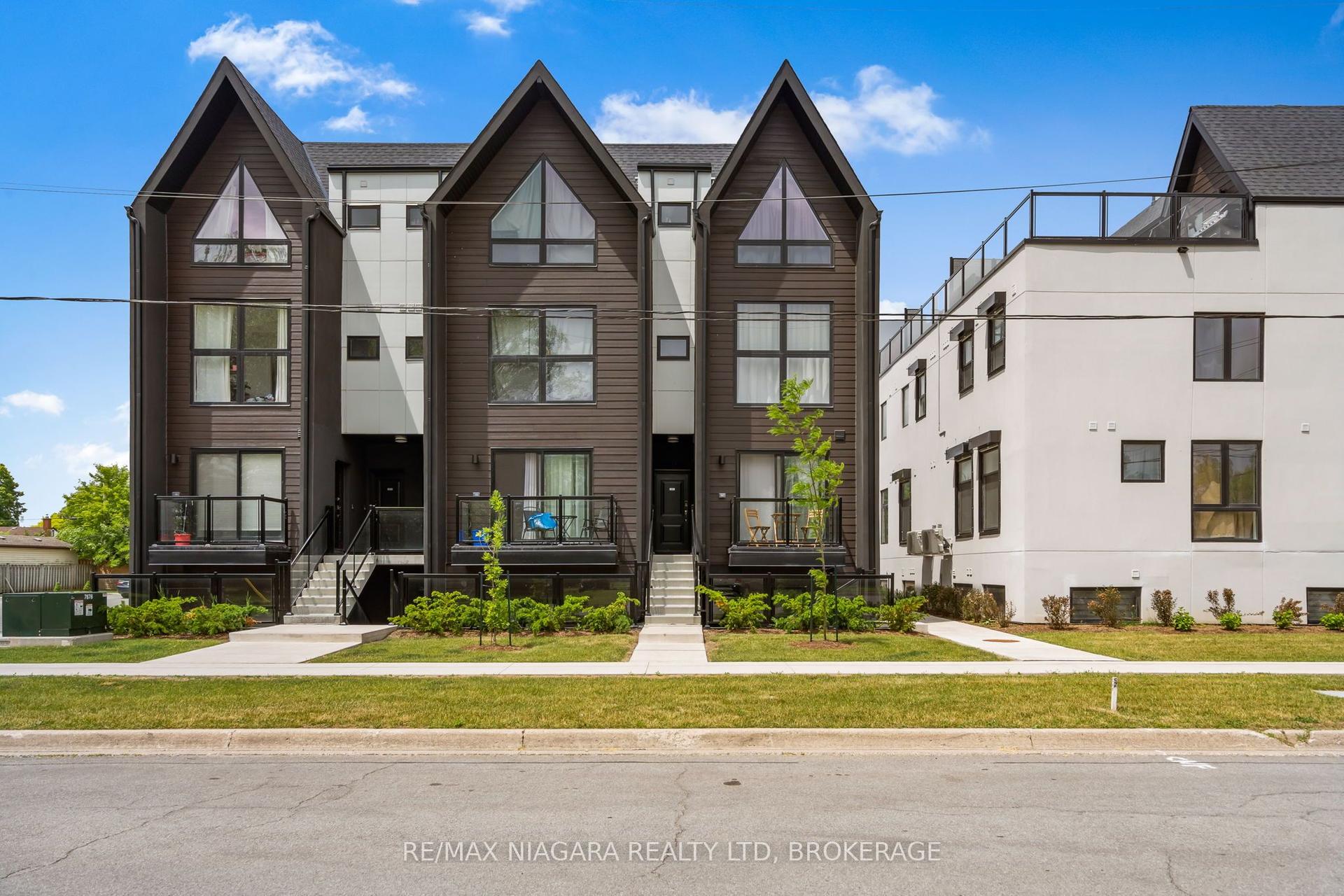 7277 Wilson Crescent 209 #209 — photo 1