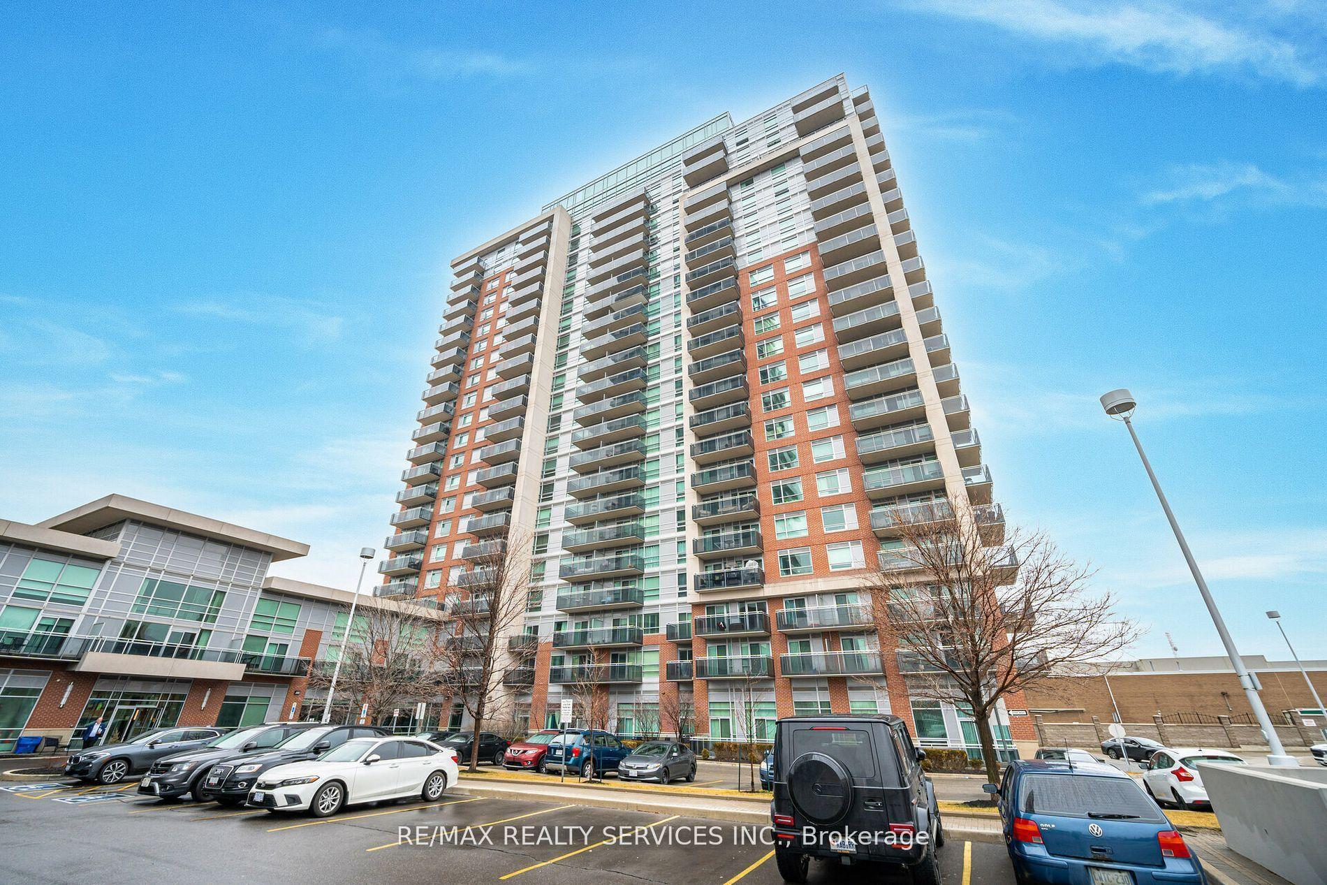 215 Queen Street E 2009 #2009 — photo 1