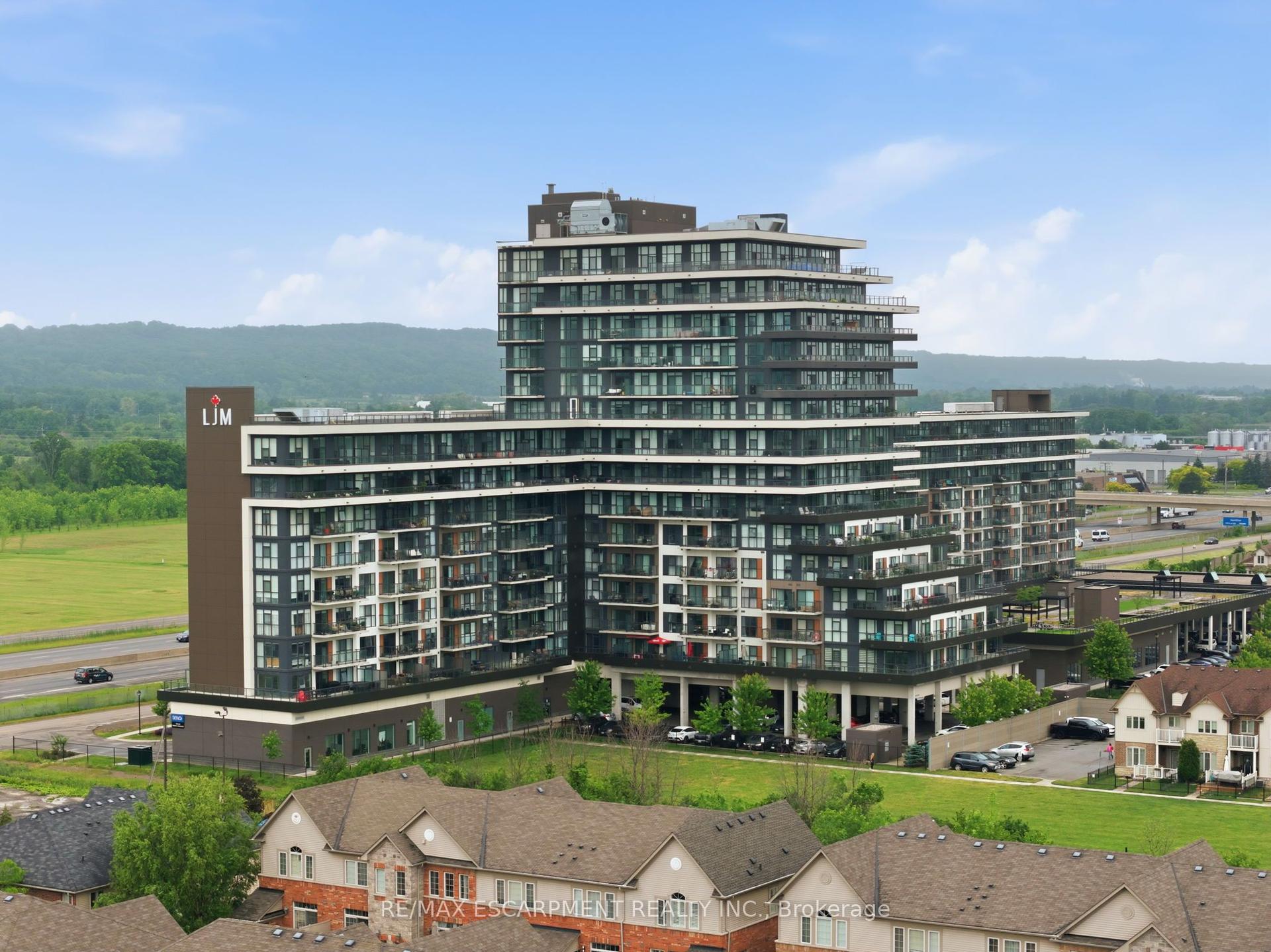550 North Service Road 1201 #1201 — photo 1