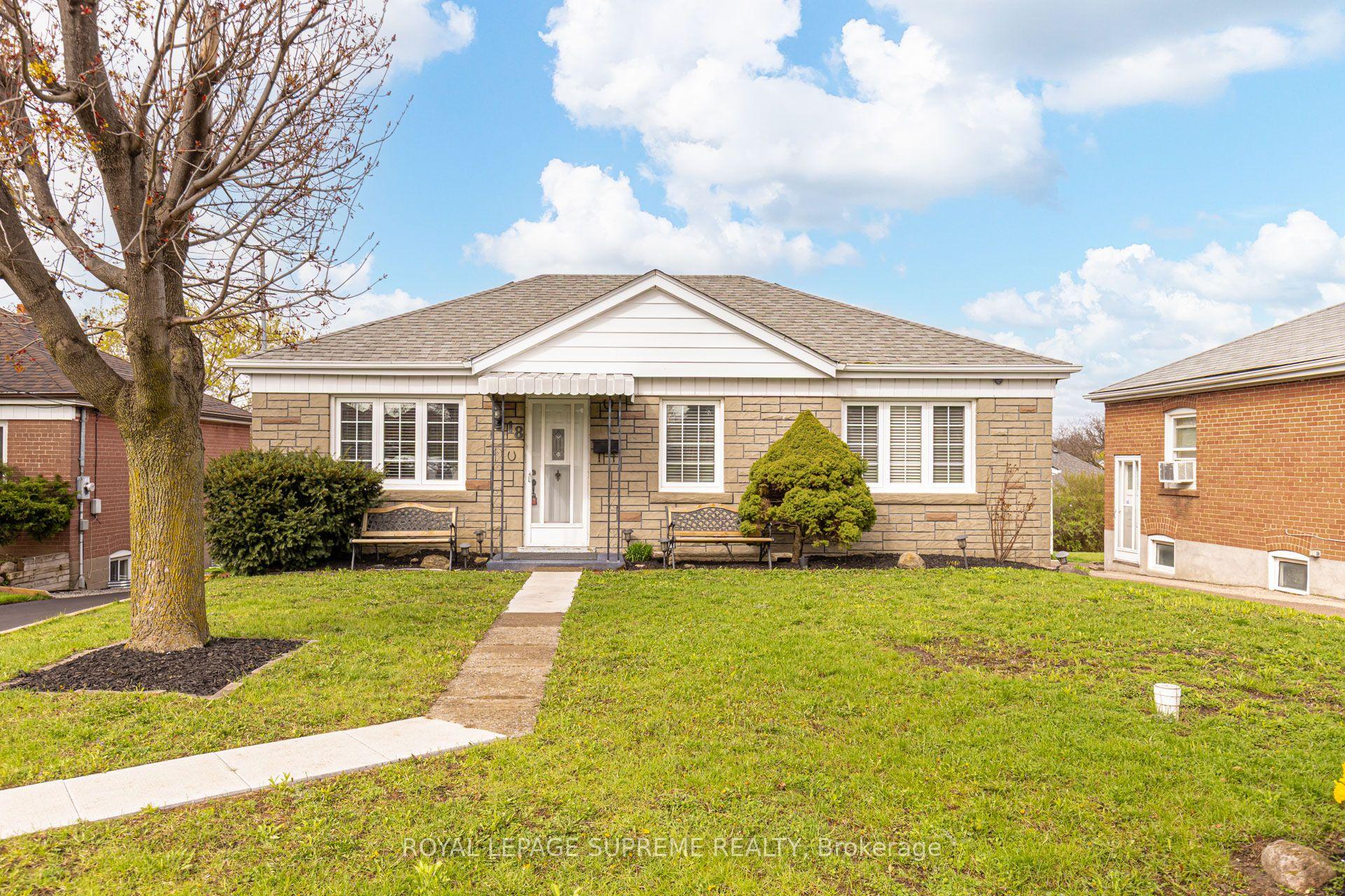 18 Fairweather Road — photo 1