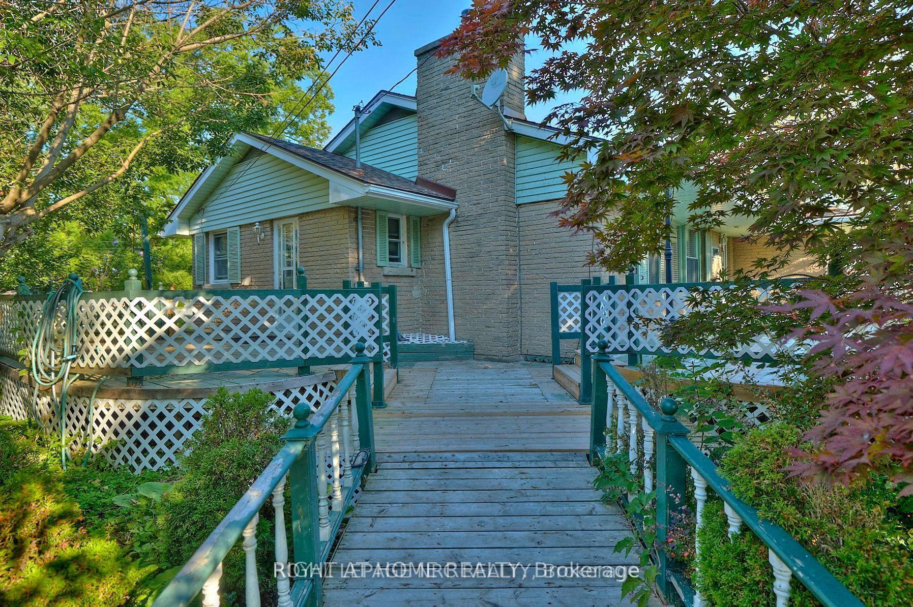 1095 Spears Road — photo 1