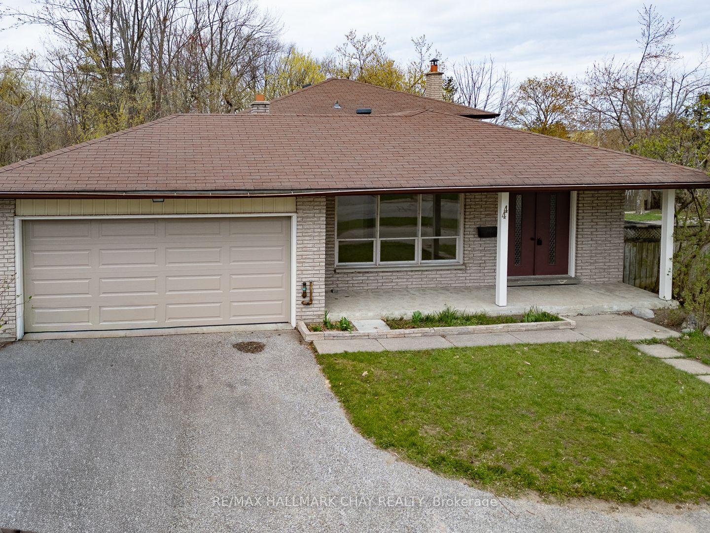 44 Marshall Street — photo 1