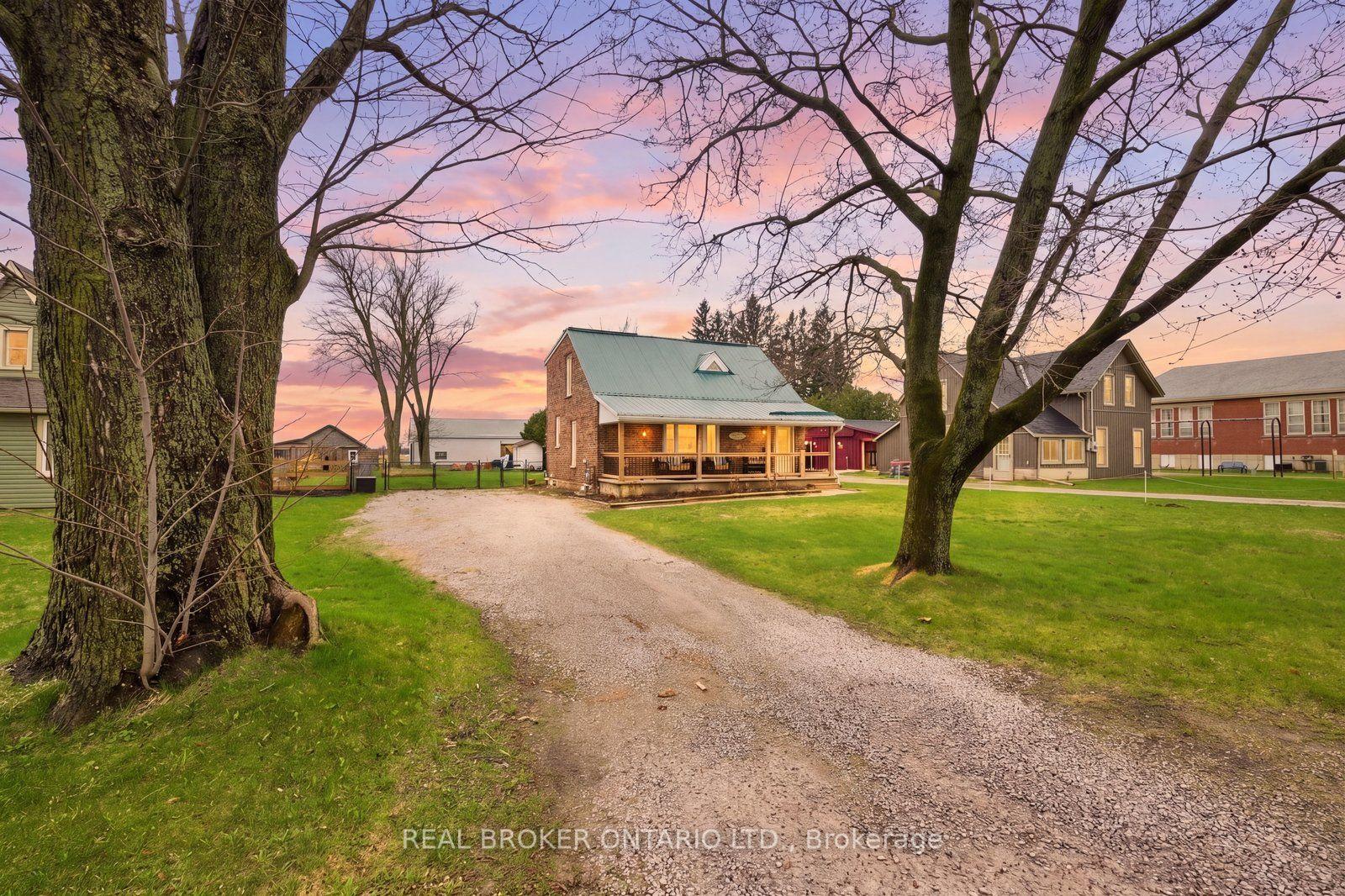 100 La Salette Road — photo 1