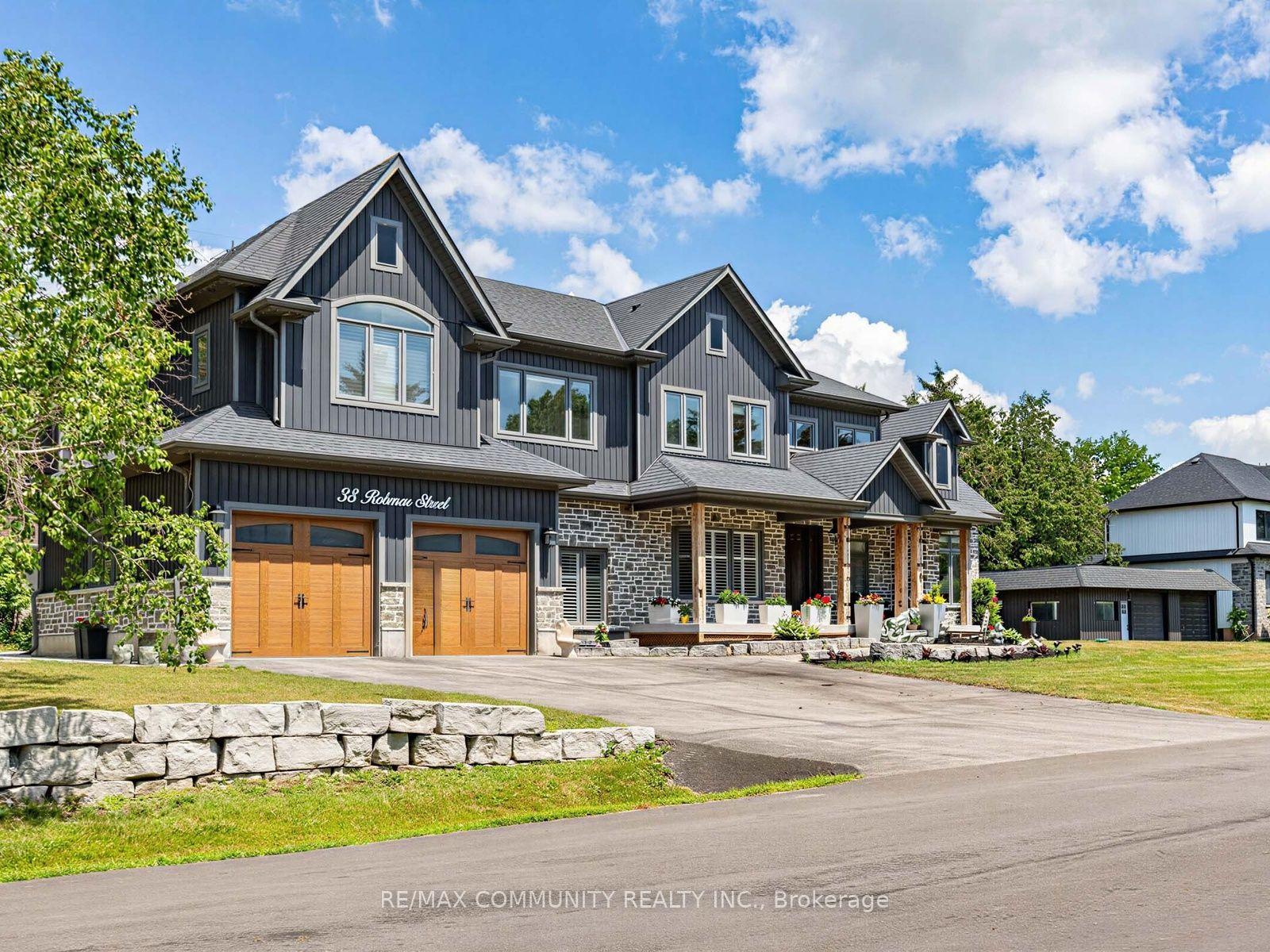 38 Robmar Street E, Whitby — Detached for sale, photo 1