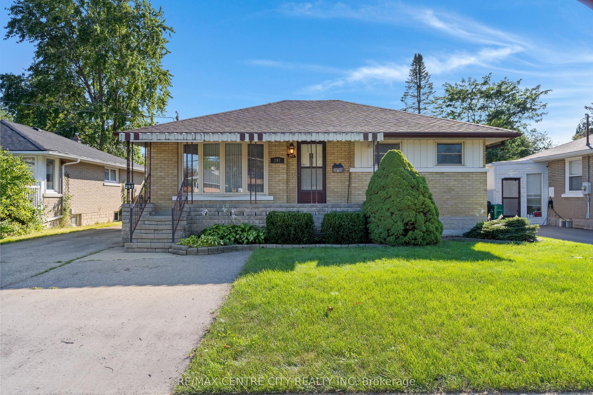 297 Wilson Avenue, Kitchener — Detached for sale, photo 1