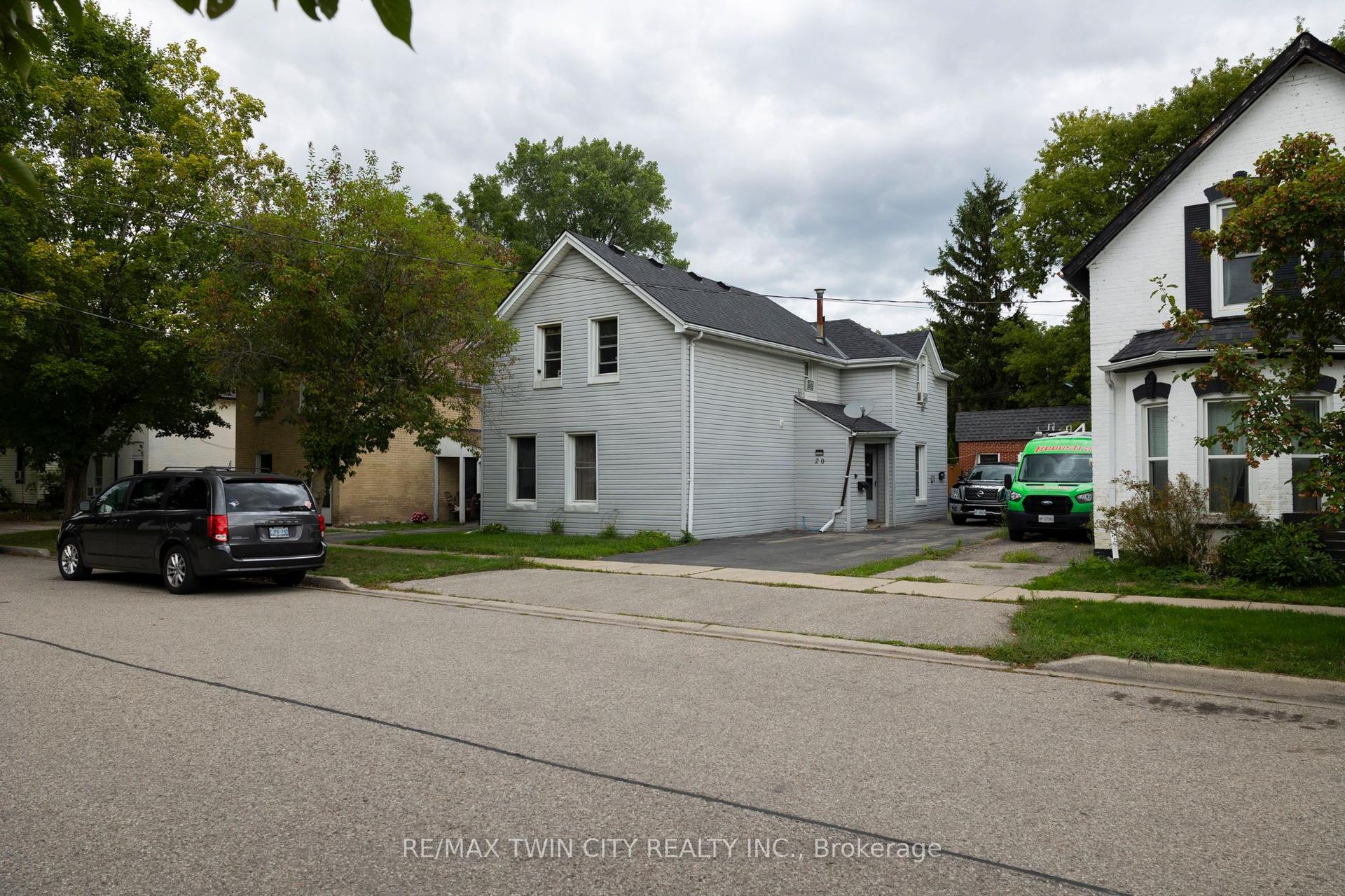 20 SUPERIOR Street — photo 1