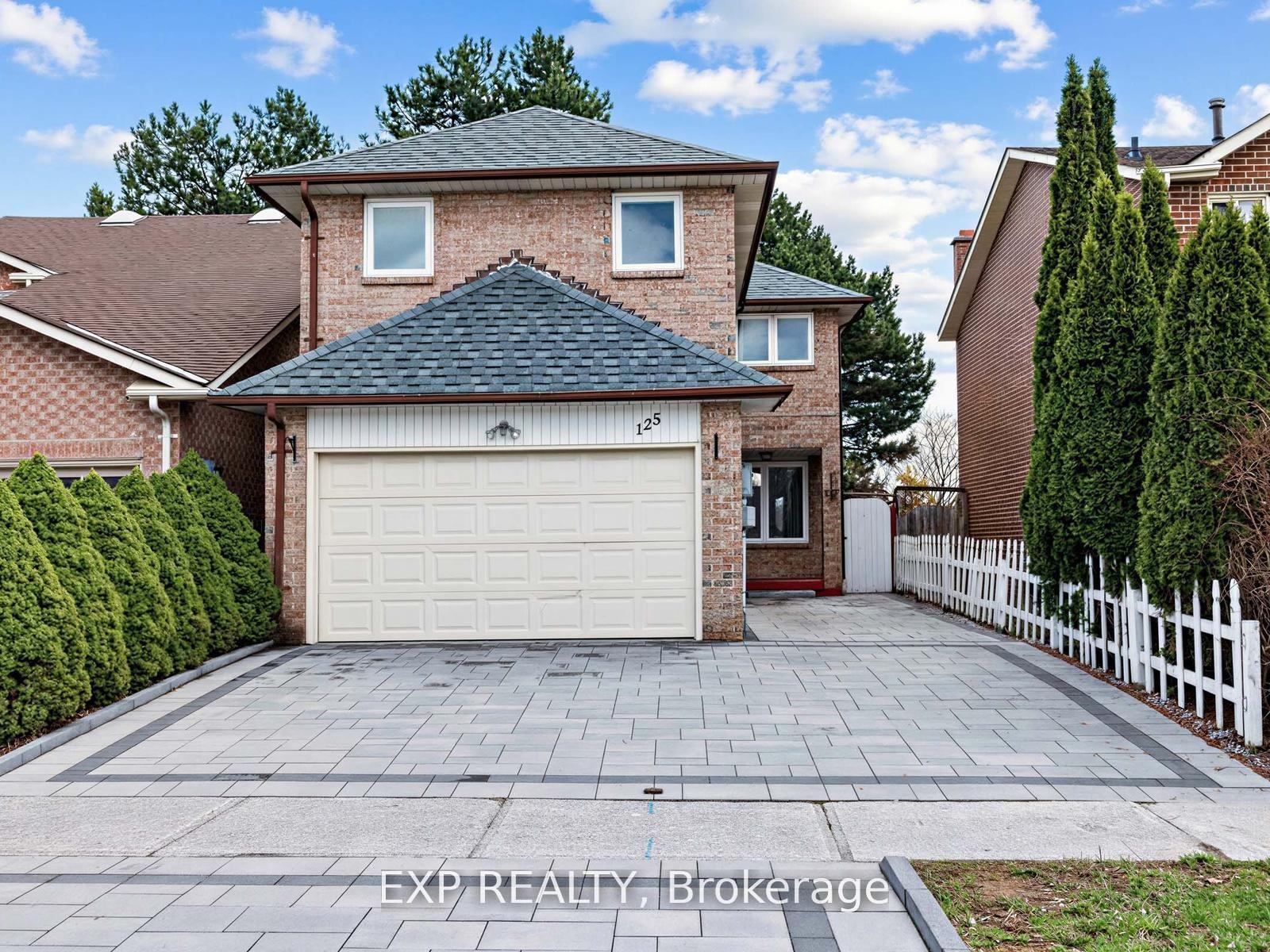 125 Green Bush Crescent — photo 1
