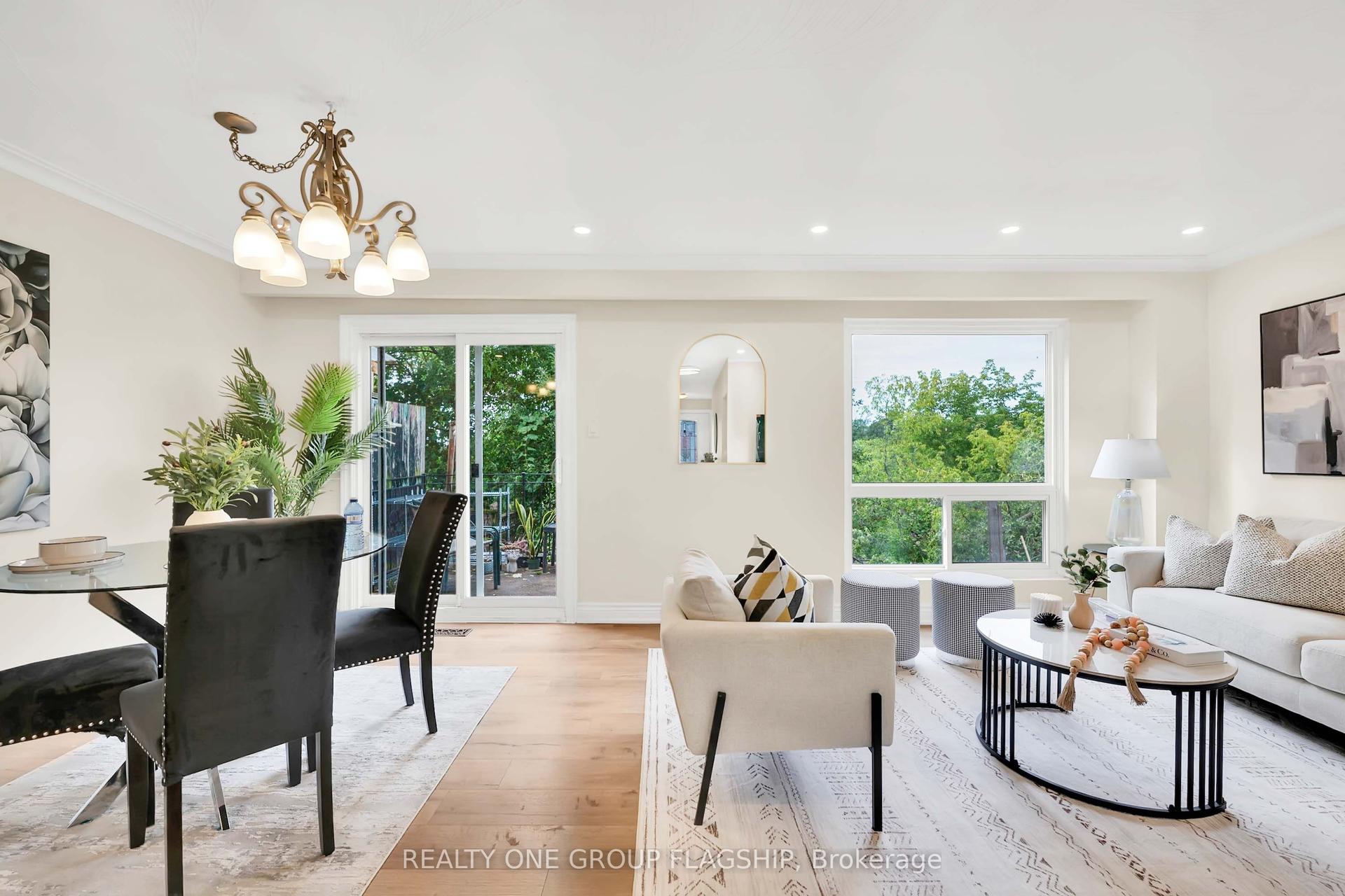 12 Azalea Court, Toronto — Semi-Detached for sale, photo 1