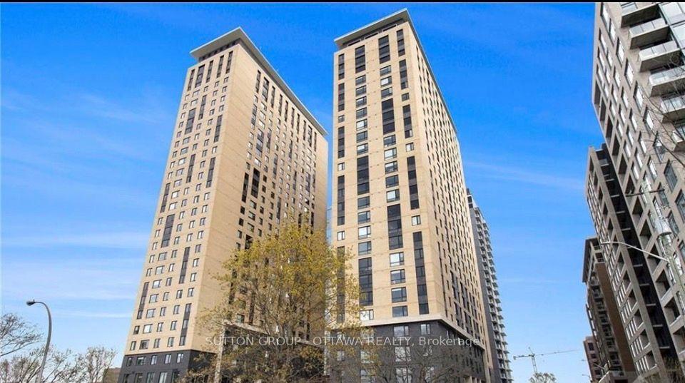 105 Champagne Avenue S 2208 #2208 — photo 1