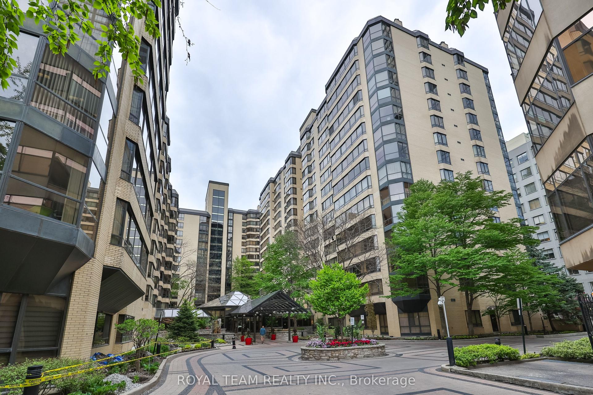 211 Saint Patrick Street C-PH 10 #C-PH 10 — photo 1