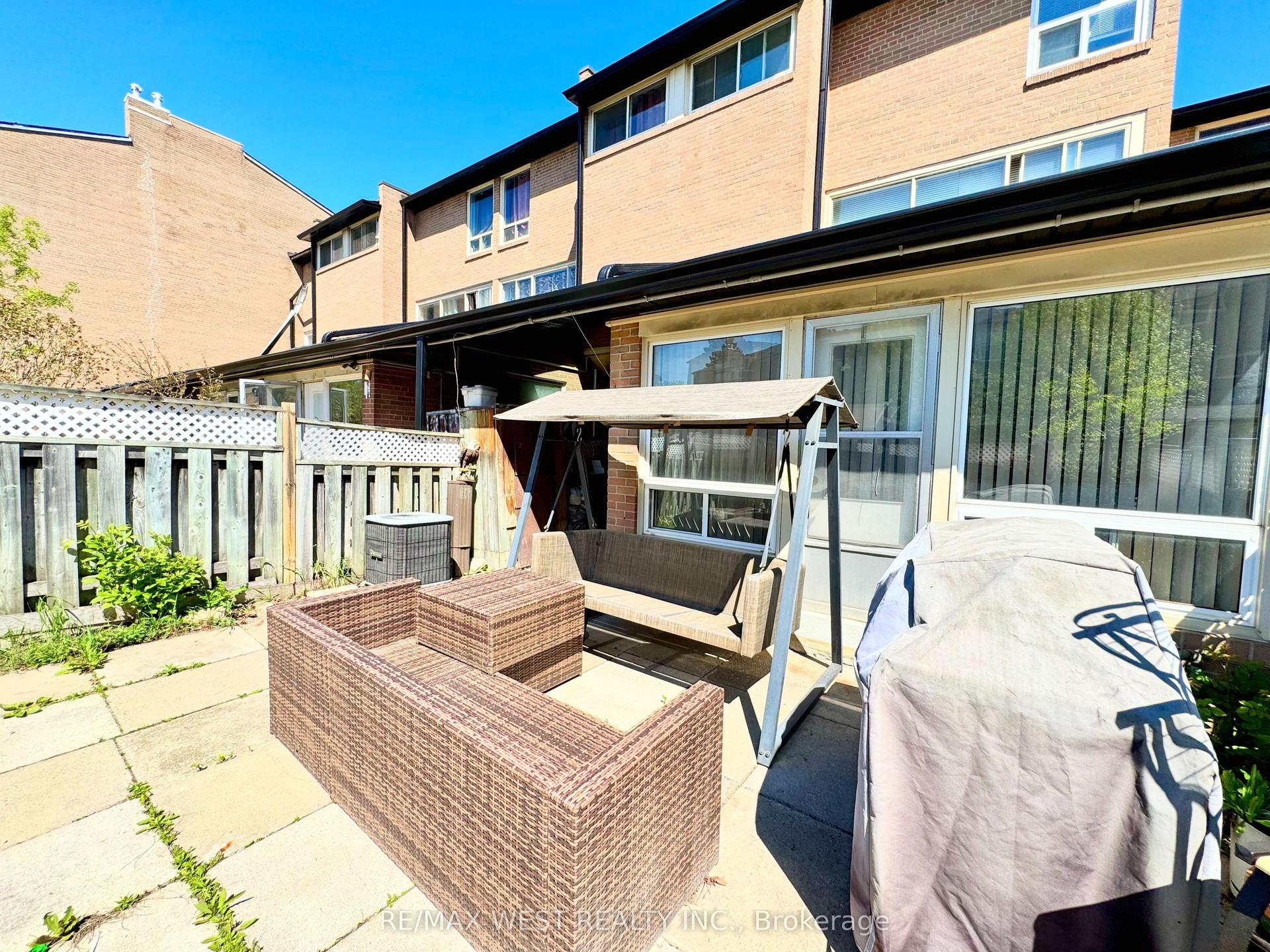 260 John Garland Boulevard 234 #234 — photo 1