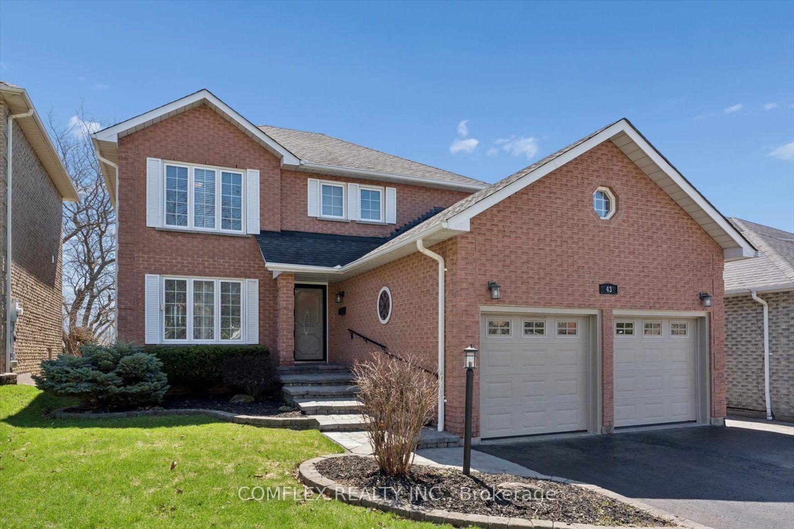 43 Waywell Street — photo 1